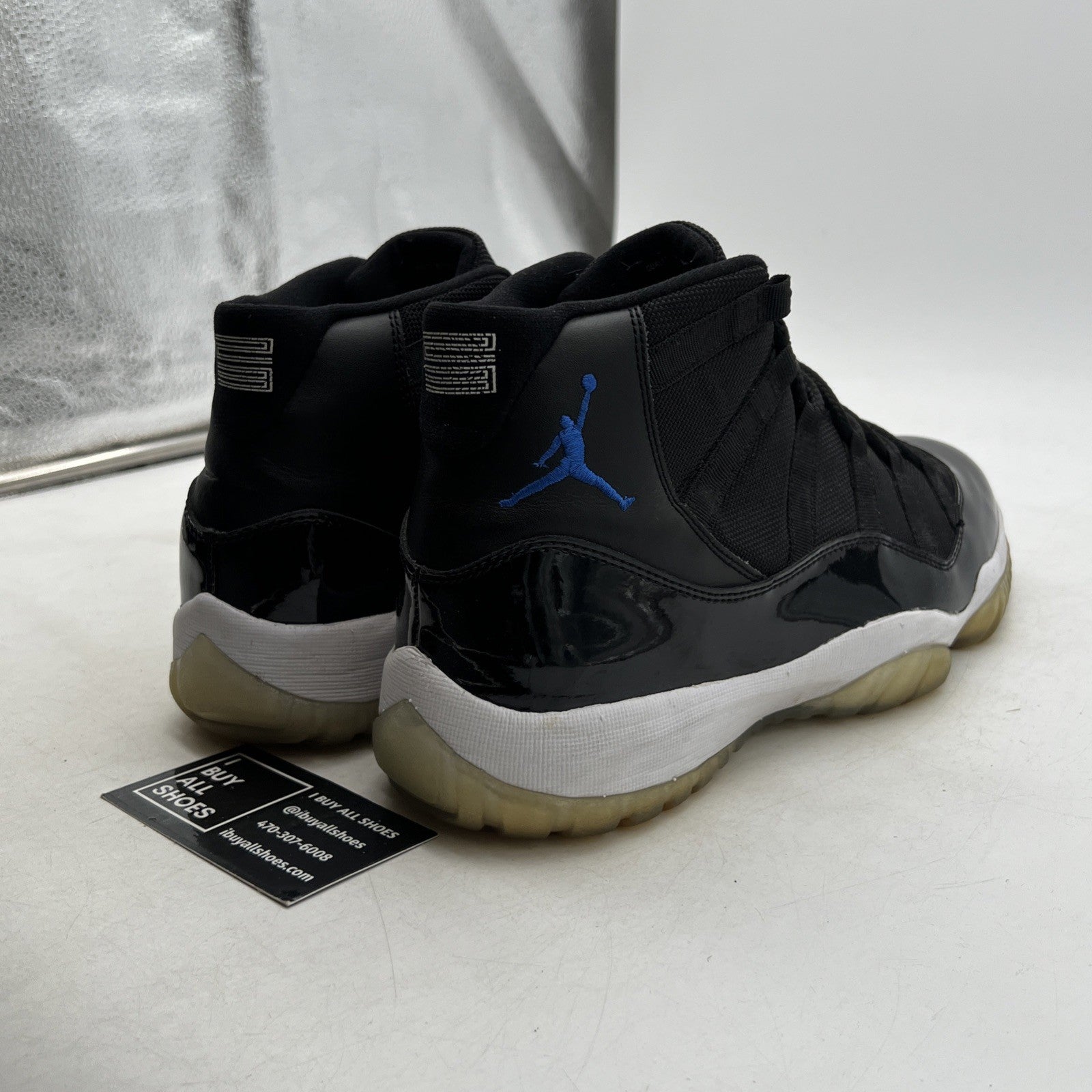 Size 9.5 - Air Jordan 11 Retro 2009 Space Jam (378037-041)