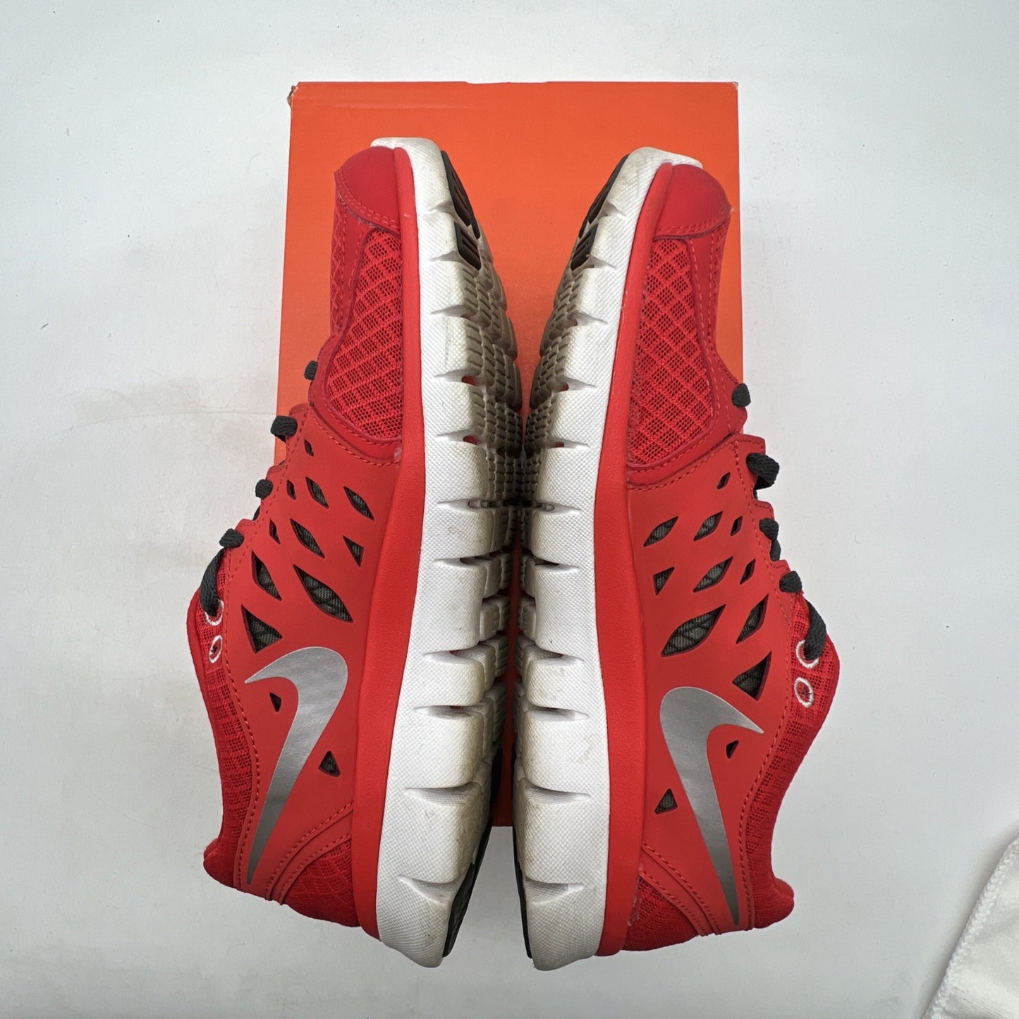 Size 8 - Nike Flex 2013 Run Red Men’s Sneakers (579821-600)