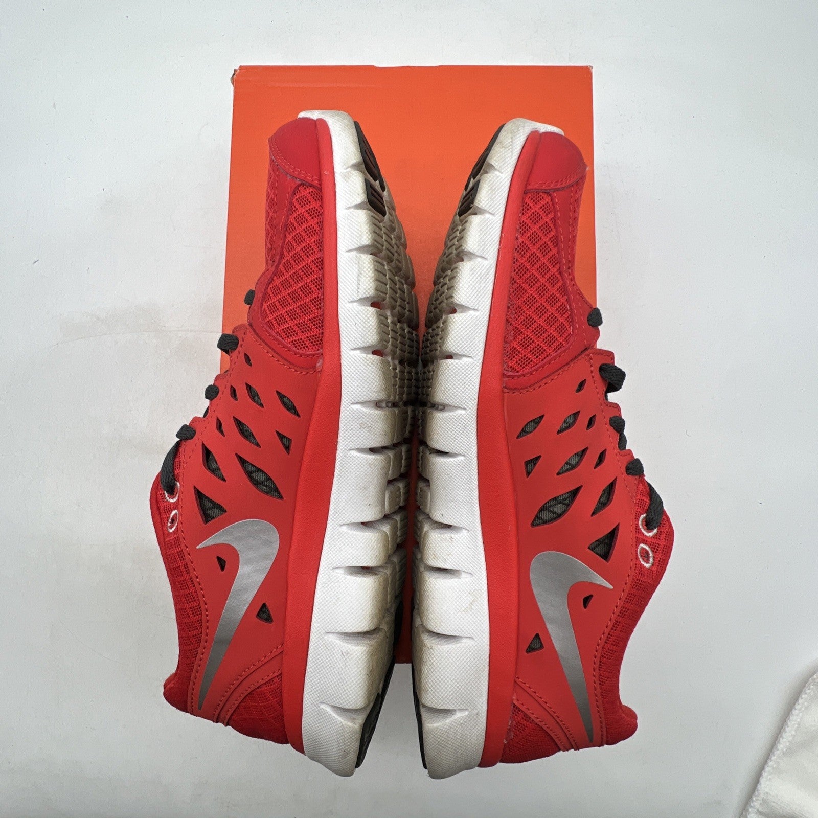 Size 8 - Nike Flex 2013 Run Red Men’s Sneakers (579821-600)