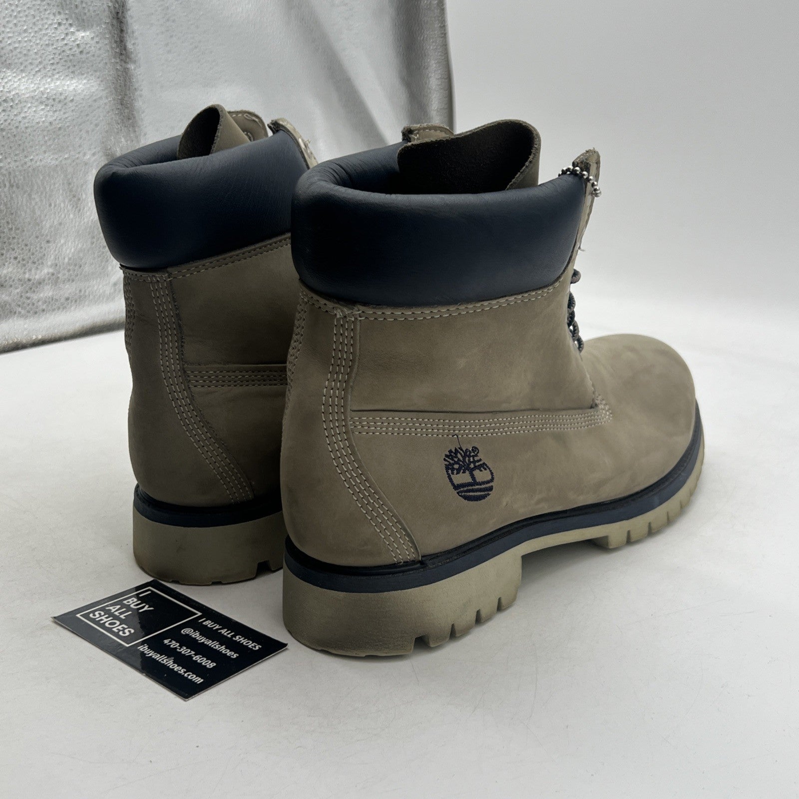 Size 9 - Timberland Classic Workwear Outdoor Boots