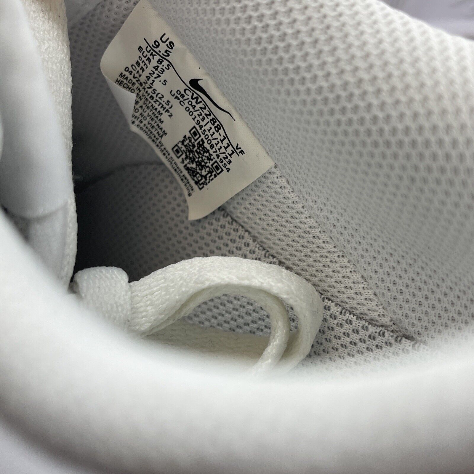 Size 9.5 - Nike Air Force 1 '07 Low Triple White Leather (CW2288-111)