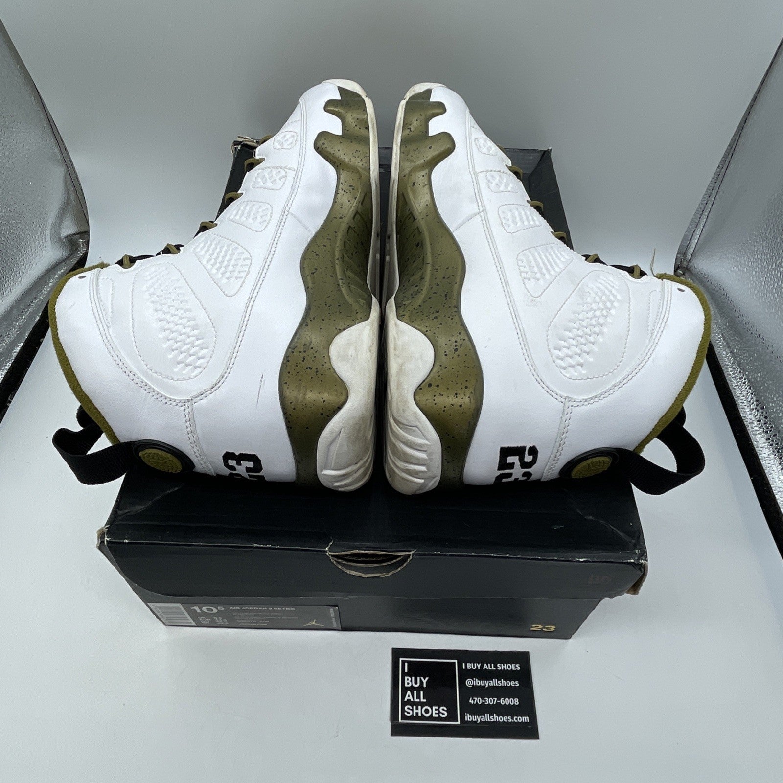 Size 10.5 - Air Jordan 9 Retro Statue (302370-109)