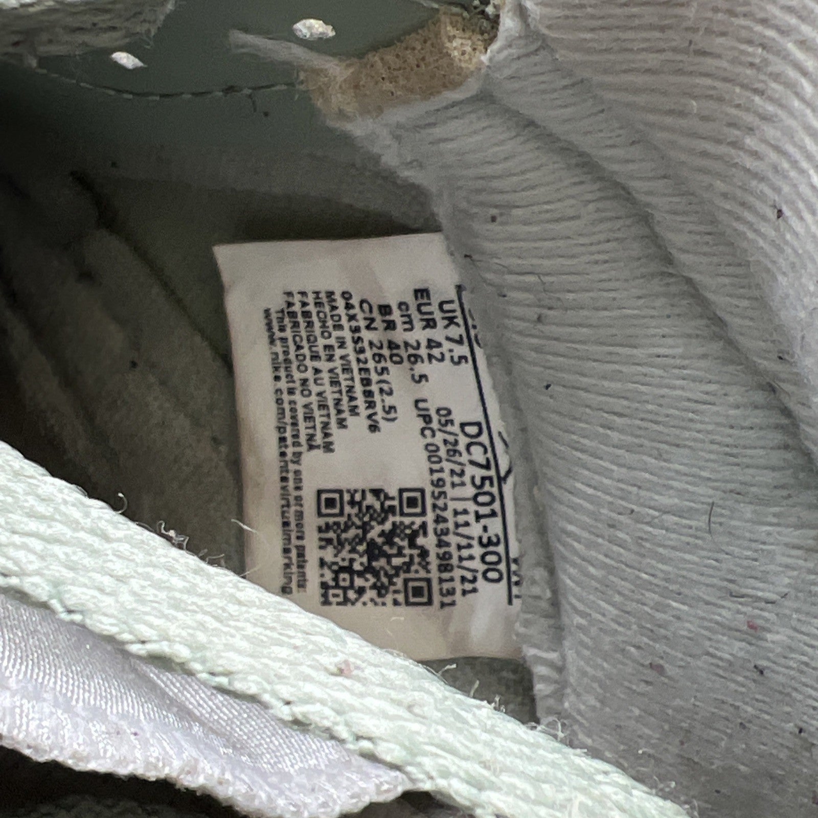 Size 8.5 - Air Jordan 5 JADE HORIZON 2022 (DC7501-300)