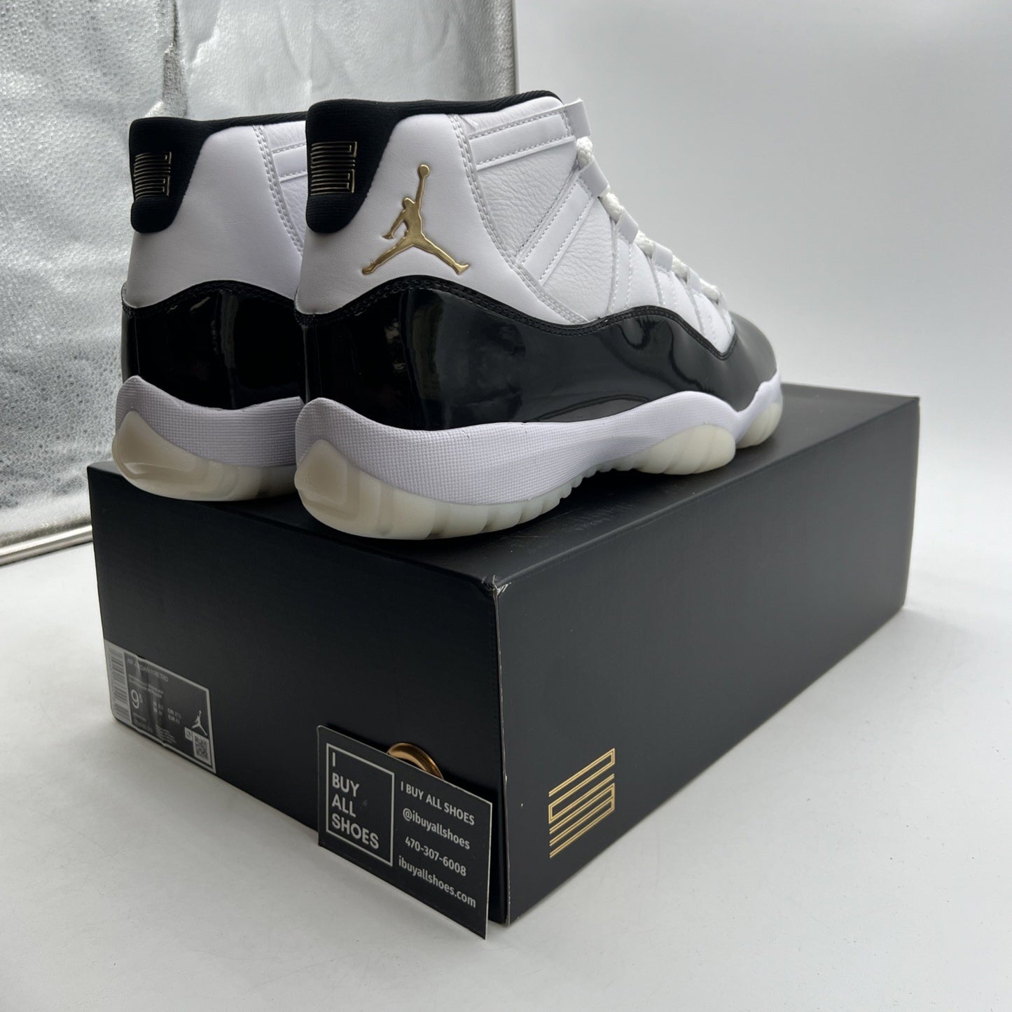 Size 9.5 - Air Jordan 11 Retro Mid Gratitude / Defining Moments (CT8012-170)