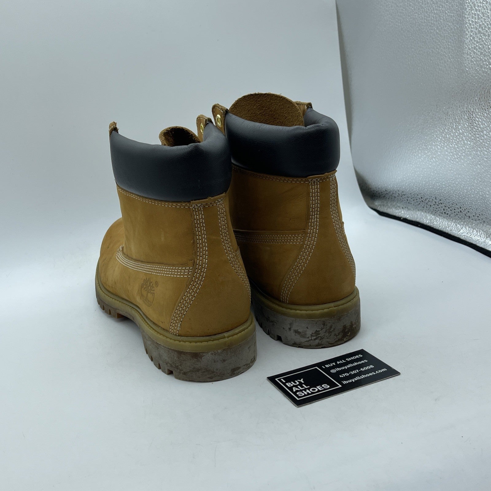 Size 9 - Timberland Icon 6" Premium Boot (Wide Width) Suede (315371-125)
