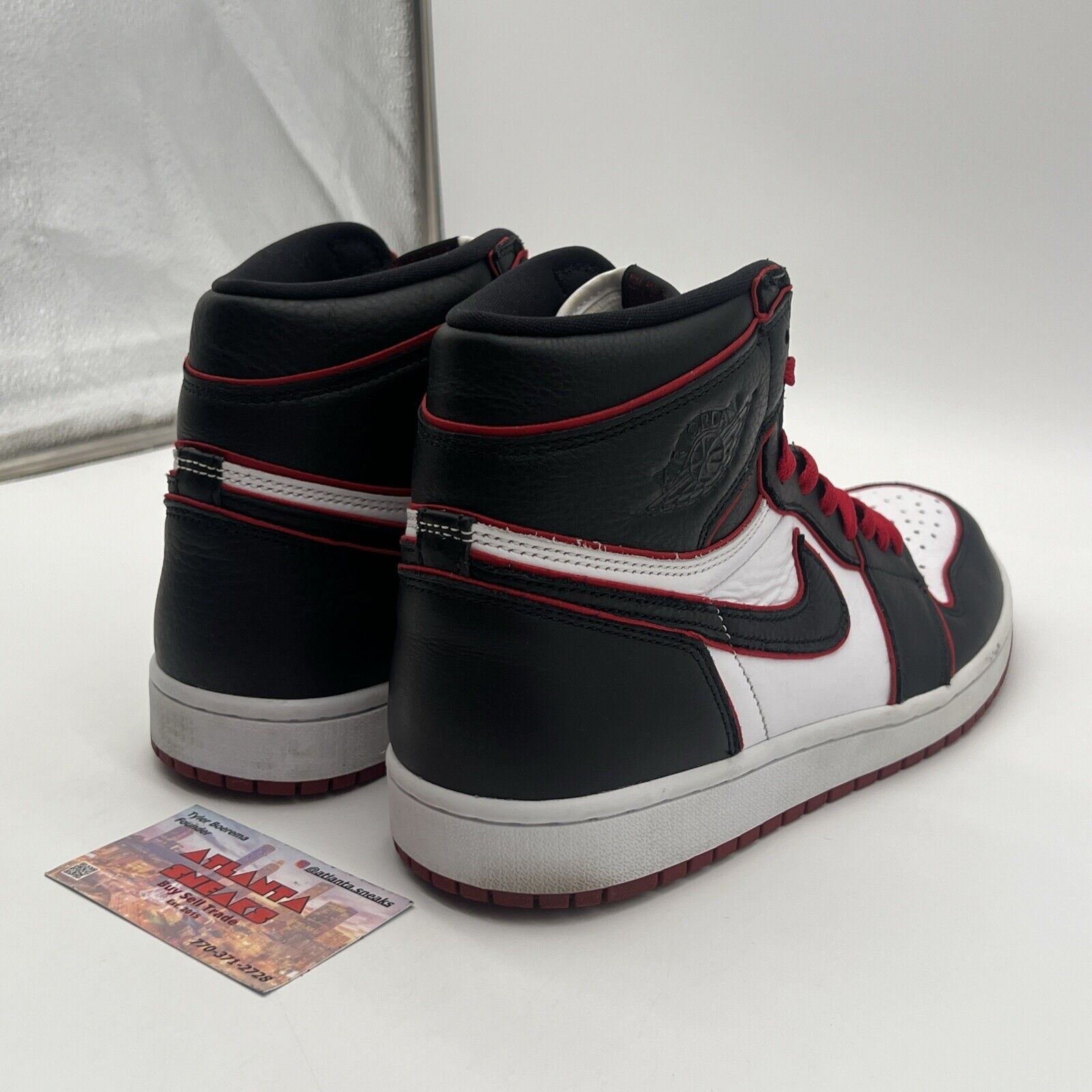 Size 10.5 - Jordan 1 Retro High OG Bloodline 2019 Black White Red (555088-062)