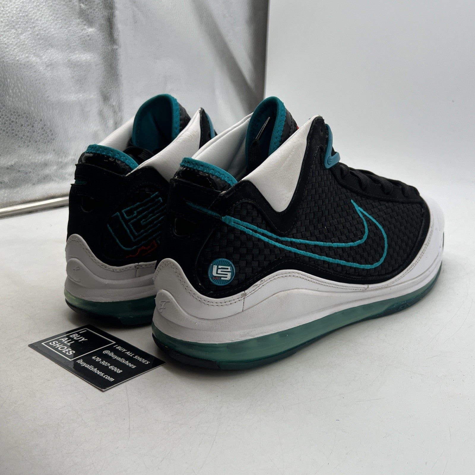 Size 14 - Nike Air Max LeBron 7 Retro QS 2019 Red Carpet (CU5133-100)
