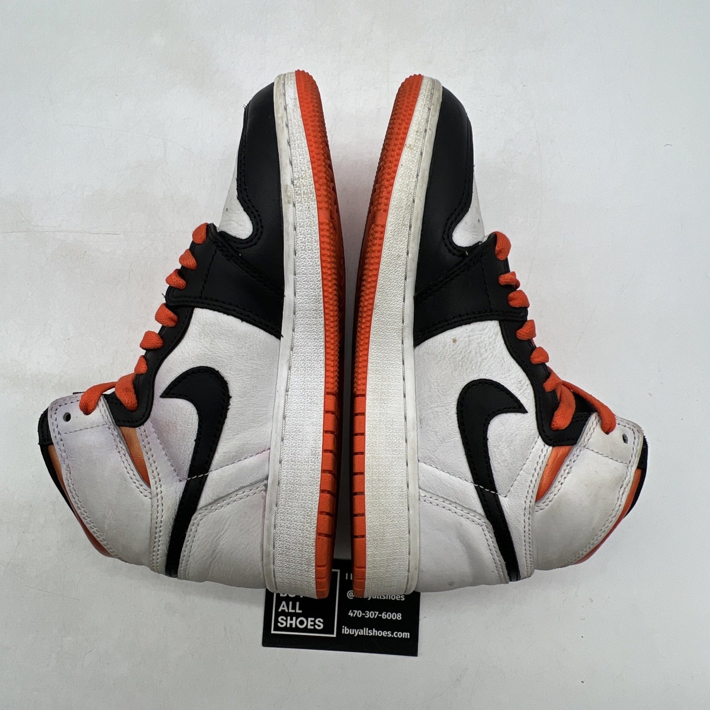 Size 5.5 - Air Jordan 1 Retro High Electro Orange (555088-180)