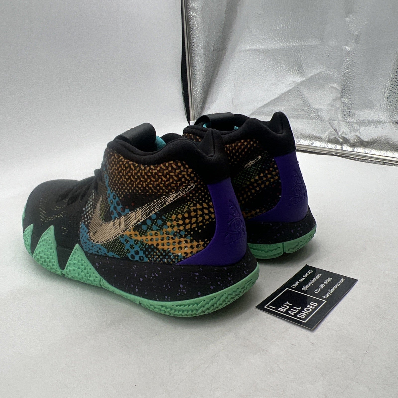 Size 11.5 - Nike Kyrie 4 Mamba Mentality (AV2597-001)