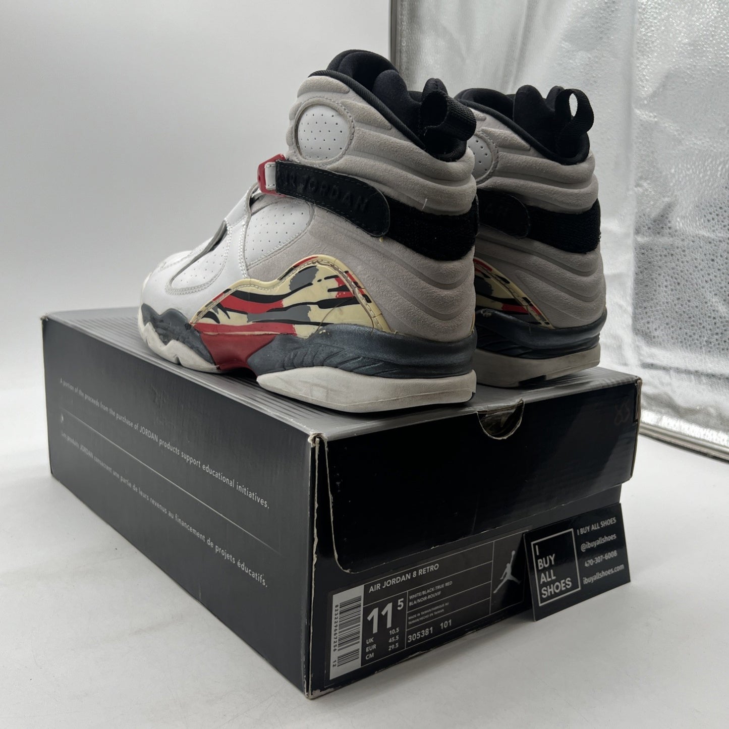 Size 11.5 - Air Jordan 8 Retro 2003 Bugs Bunny (305381-101)