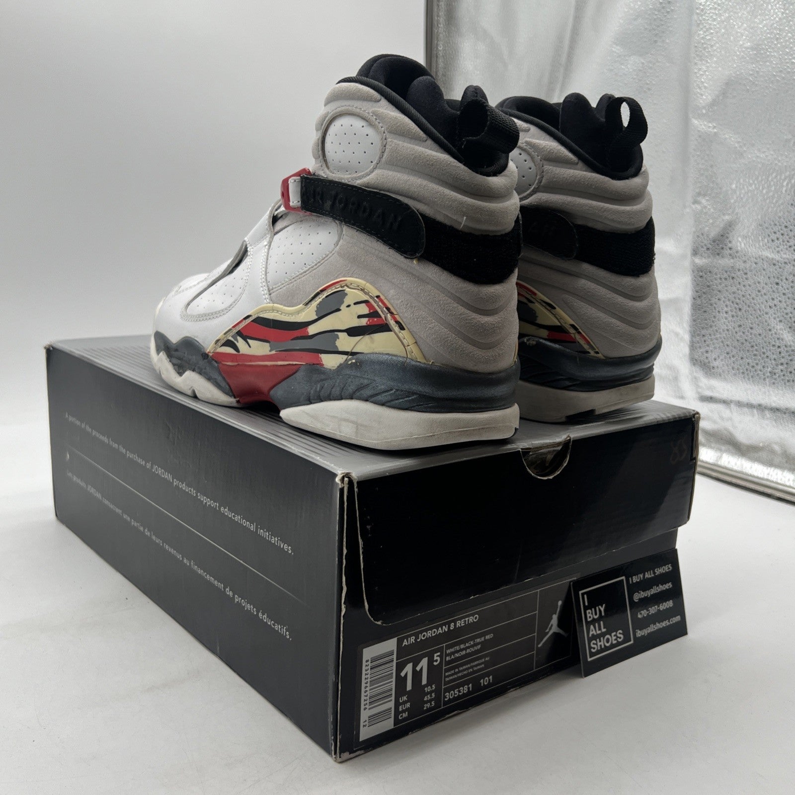 Size 11.5 - Air Jordan 8 Retro 2003 Bugs Bunny (305381-101)