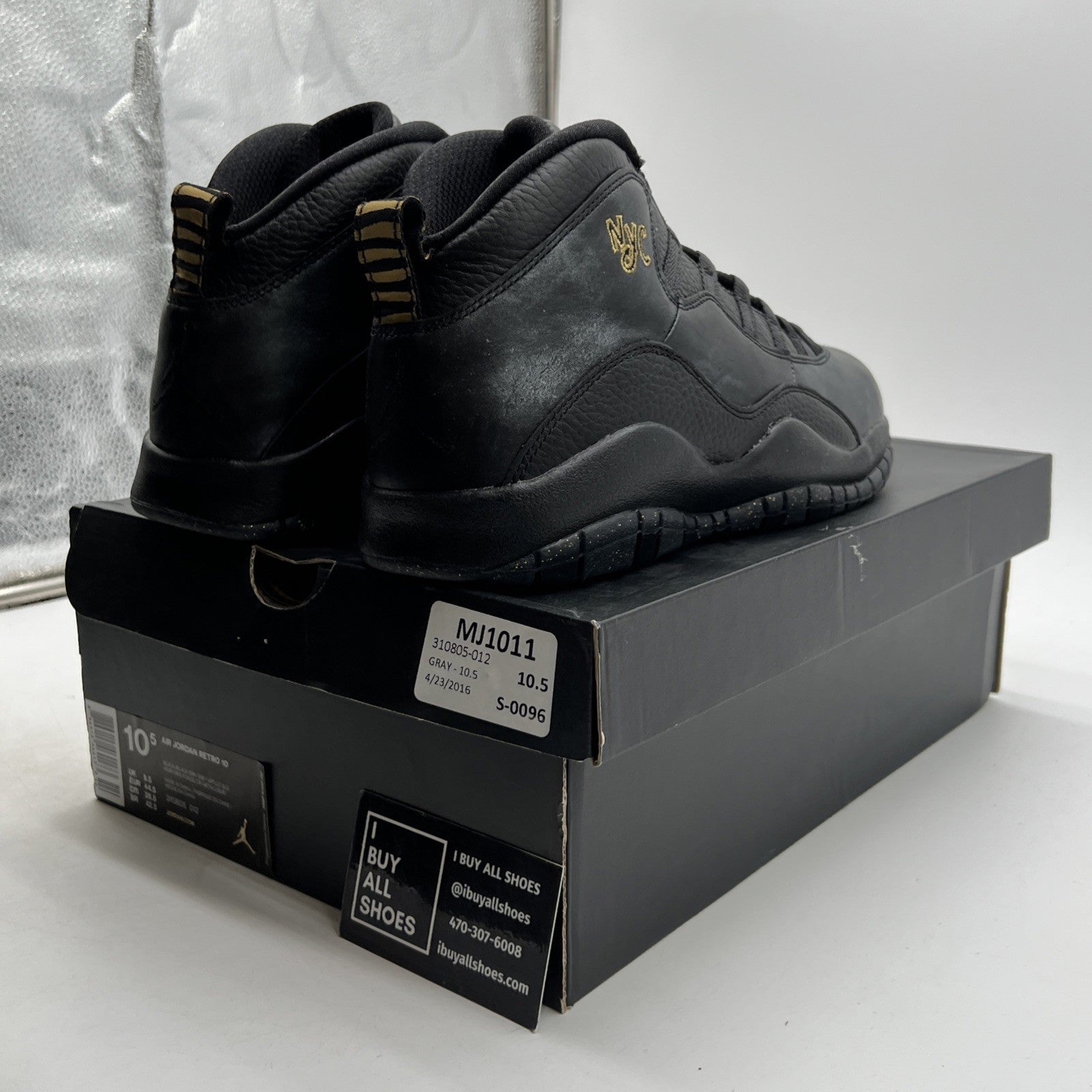 Size 10.5 - Air Jordan 10 Retro NYC (310805-012)