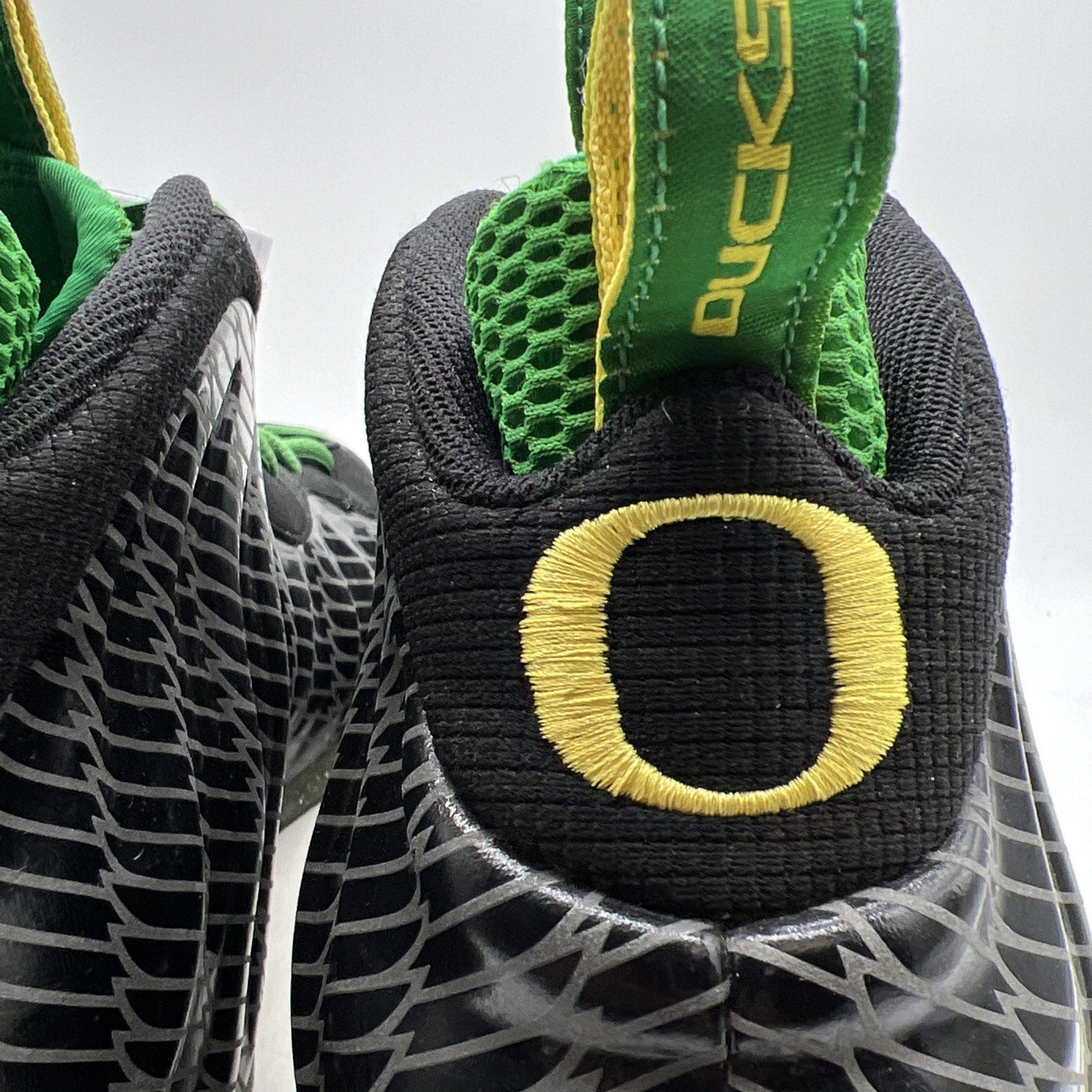 Size 12 - Nike Air Foamposite One Oregon Ducks (652110-001)