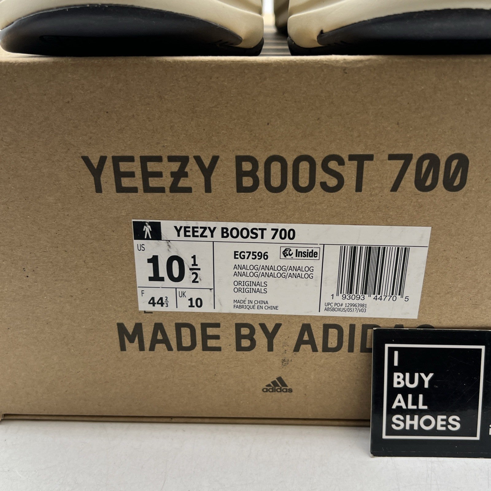 Size 10.5 - adidas Yeezy Boost 700 Low Analog (EG7596)