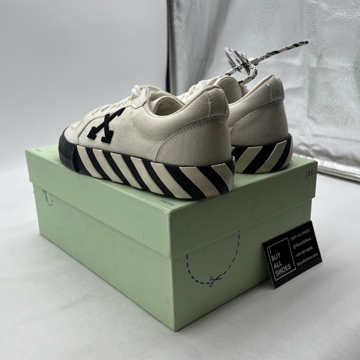 Size 39 - Off-White Vulc Sneaker Low White Black
