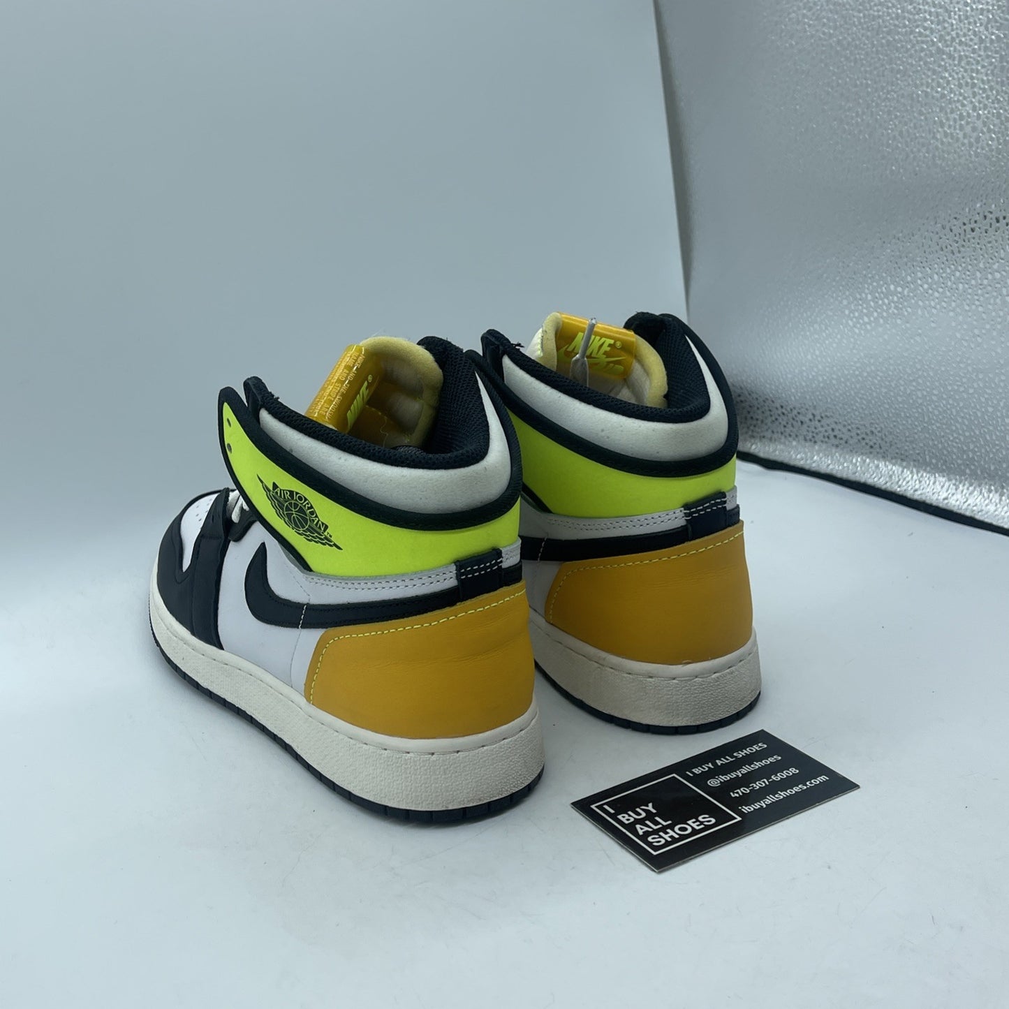 Size 7Y- Jordan 1 Retro High OG Volt White Black Leather (575441-118)