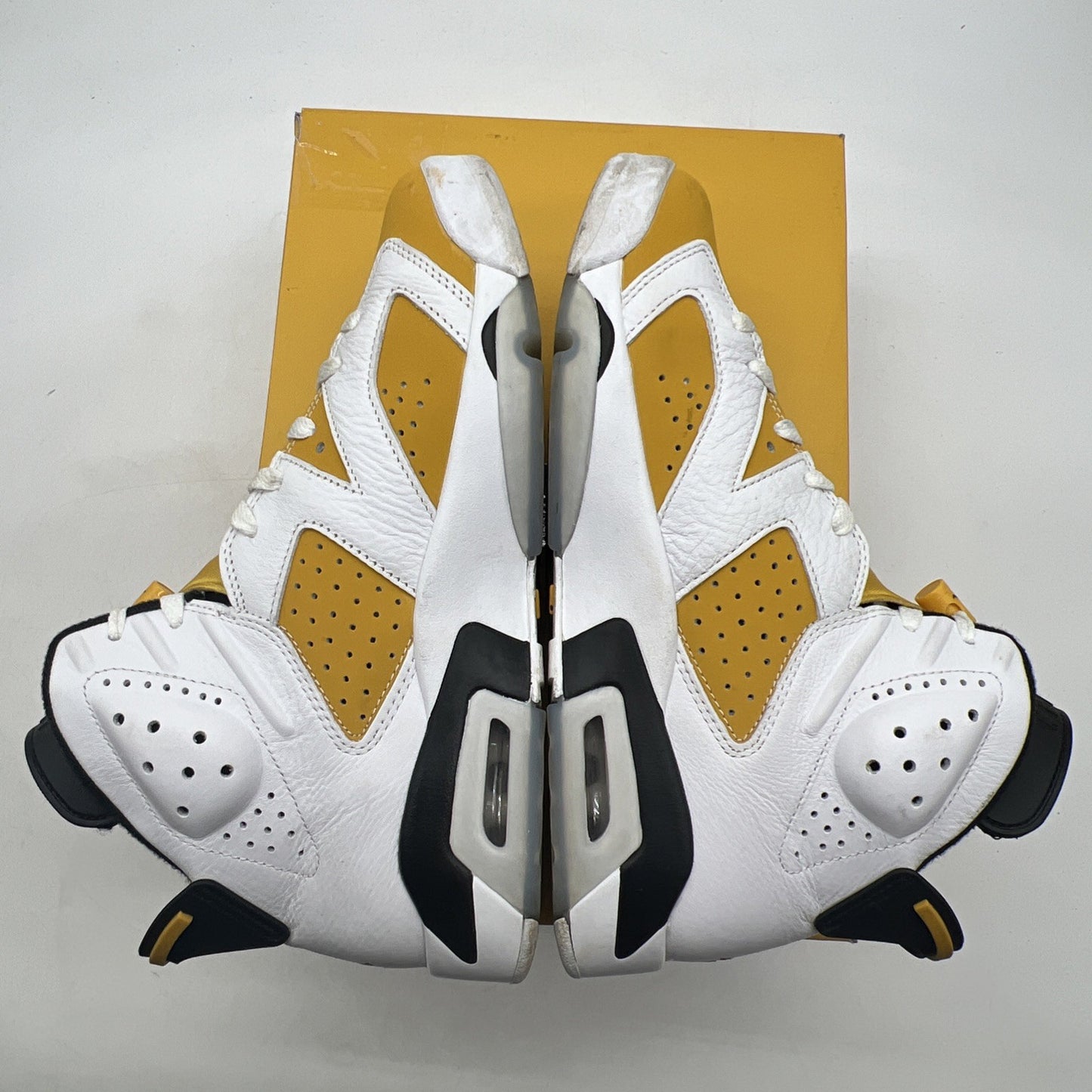 Size 9.5 - Air Jordan 6 Retro Yellow Ochre (CT8529-170)