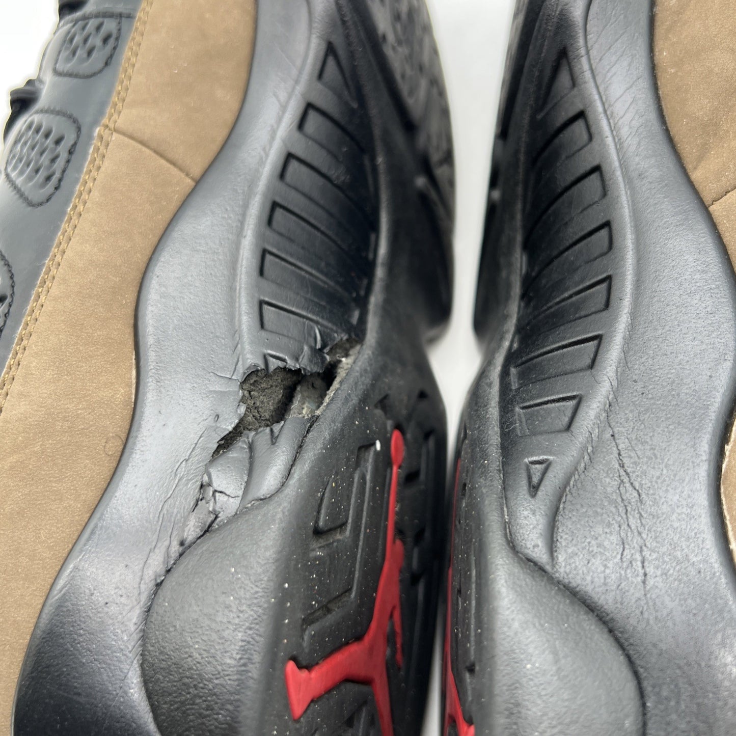 Size 9.5 - Air Jordan 9 Retro 2012 Olive (302370-020)