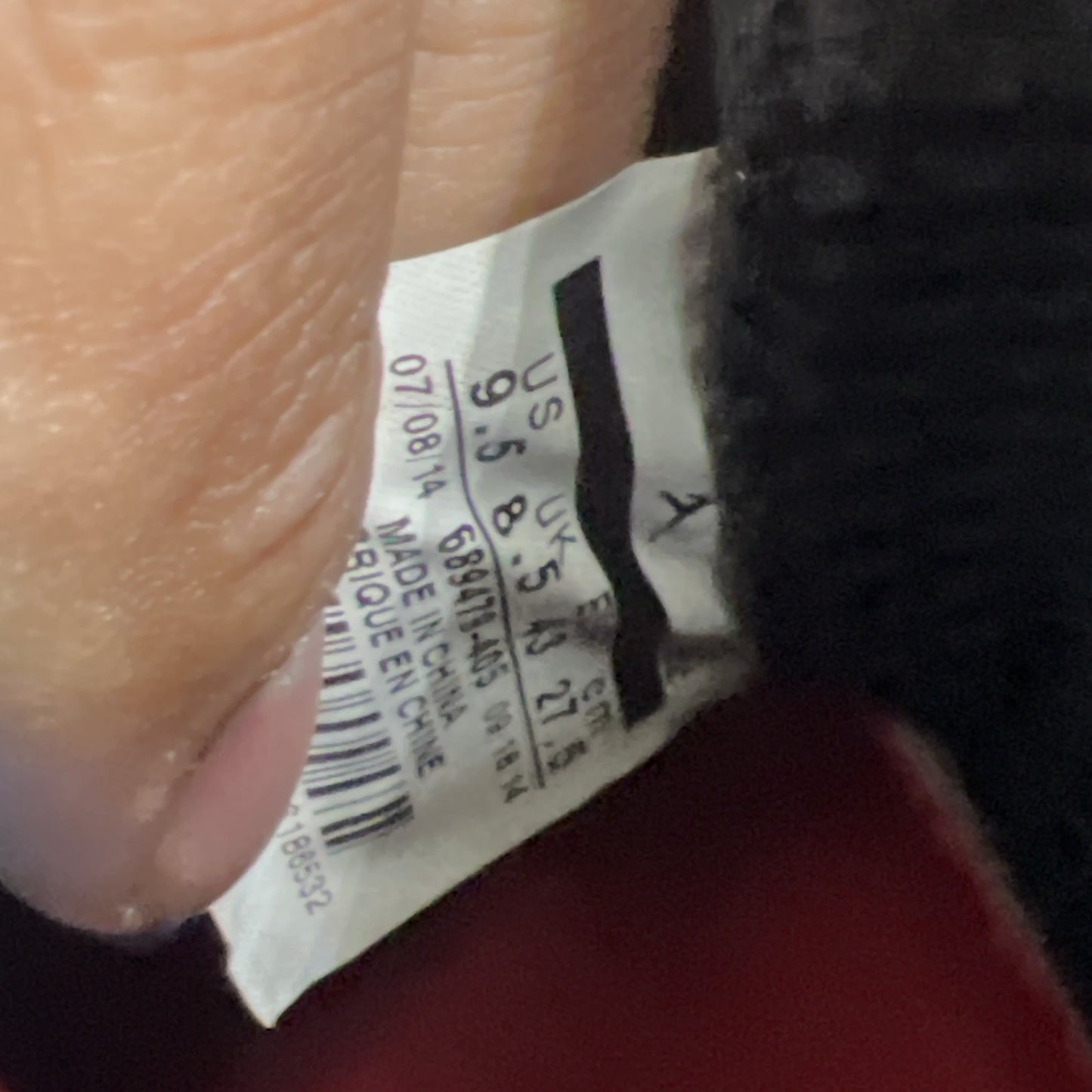 Size 9.5 - Air Jordan 11 Retro Pantone (689479-405)
