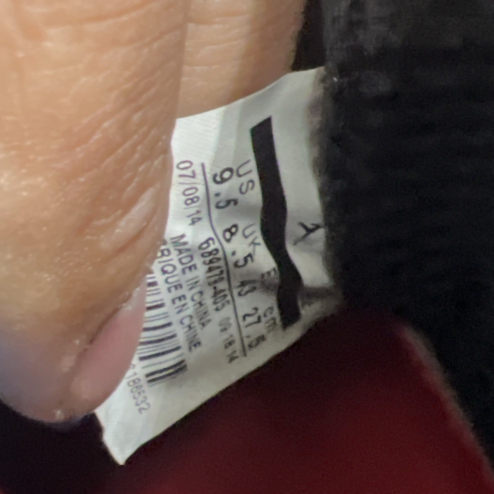 Size 9.5 - Air Jordan 11 Retro Pantone (689479-405)