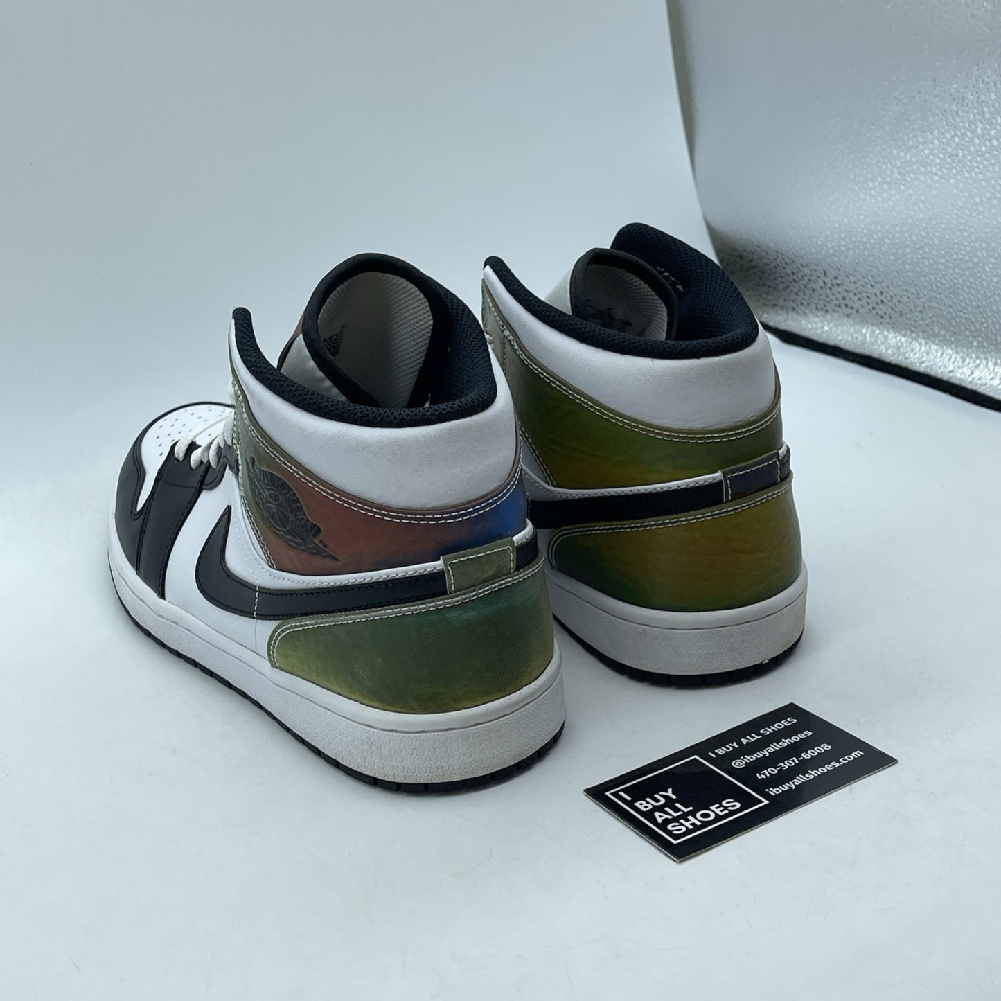 Size 11 - Air Jordan 1 SE Mid Heat Reactive Color Change Leather (DM7802-100)