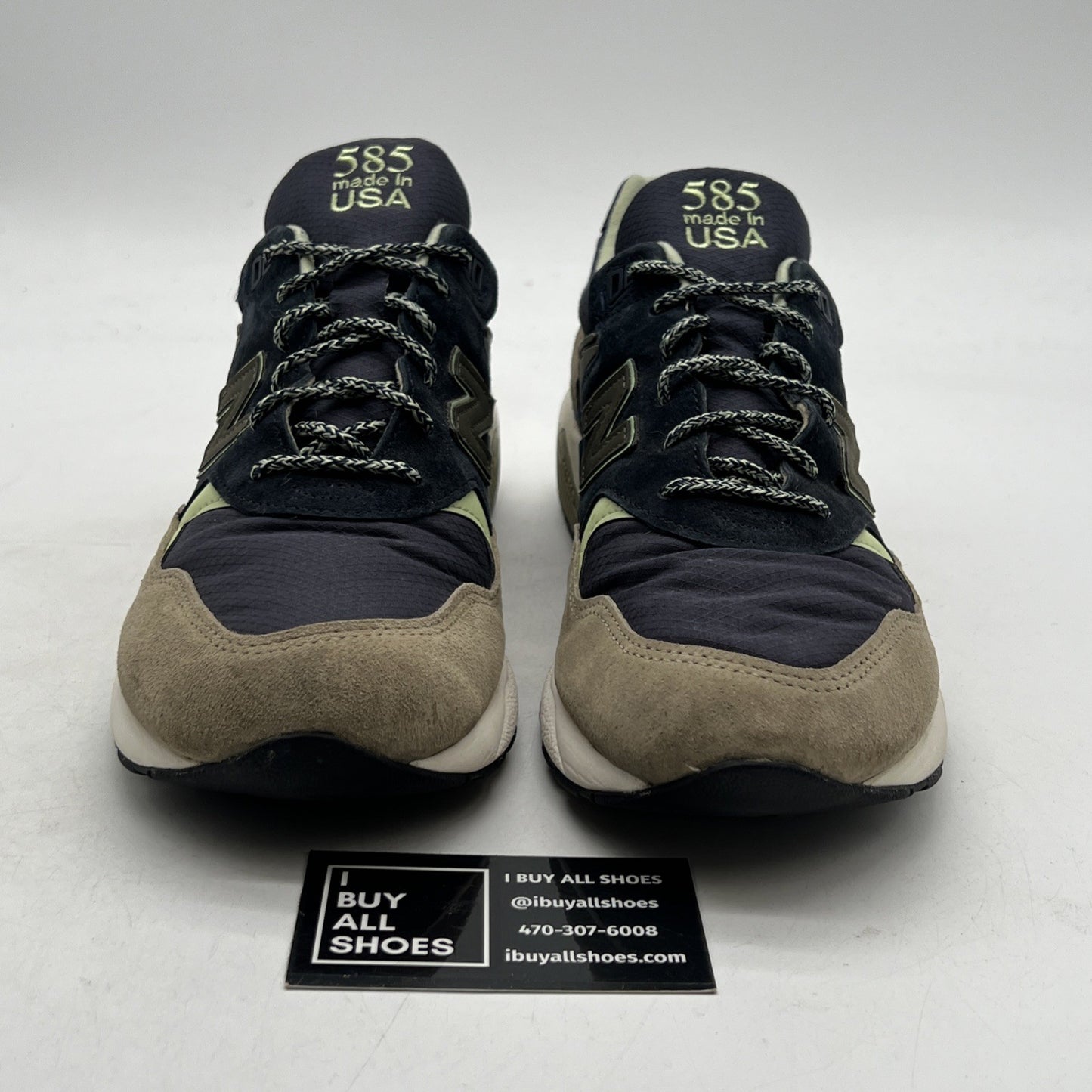 Size 9.5 - New Balance 585 Gray - (M585TR)