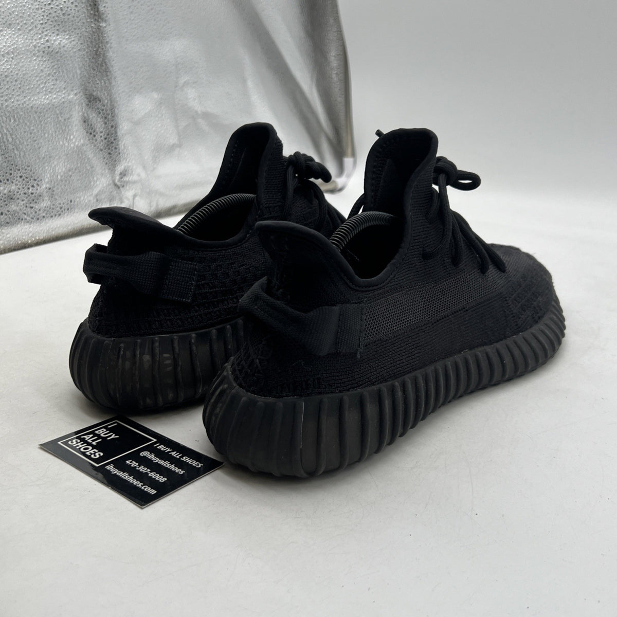 Size 11 - adidas Yeezy Boost 350 V2 Low Onyx (HQ4540)