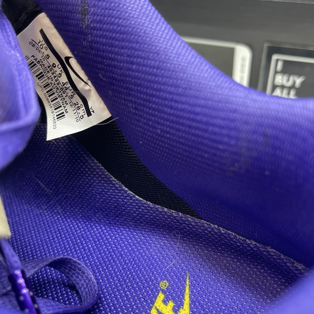 Size 10.5 - Nike Air Force 1 Supreme VT Low Kobe (453433-001)