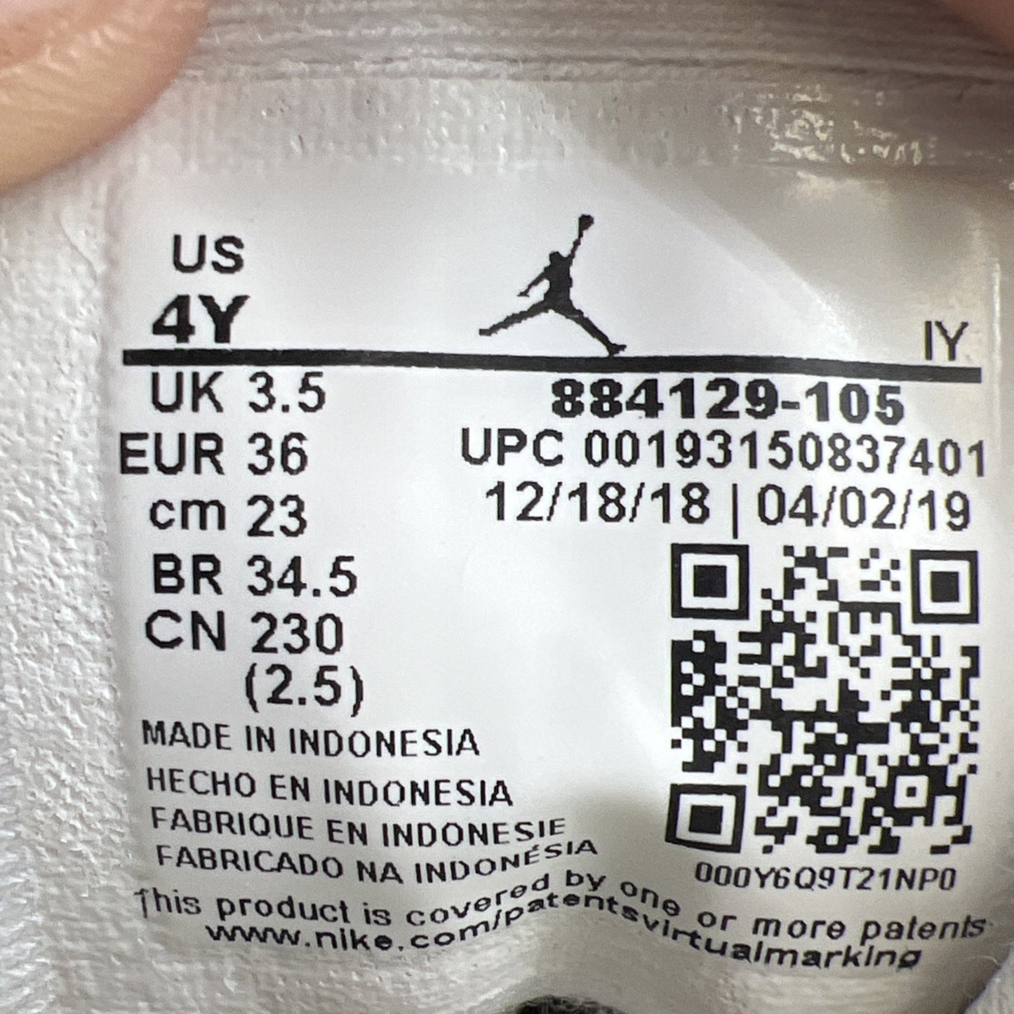 Size 4Y - Air Jordan 13 Retro Mid Lakers (884129-105)