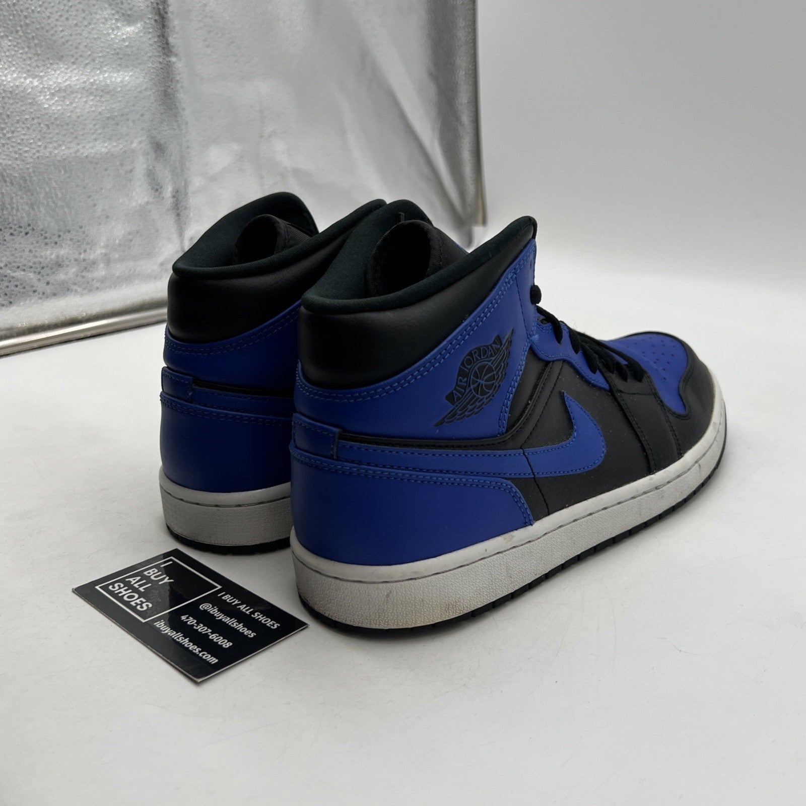 Size 10.5 - Air Jordan 1 Mid Hyper Royal 2021 (554724-077)