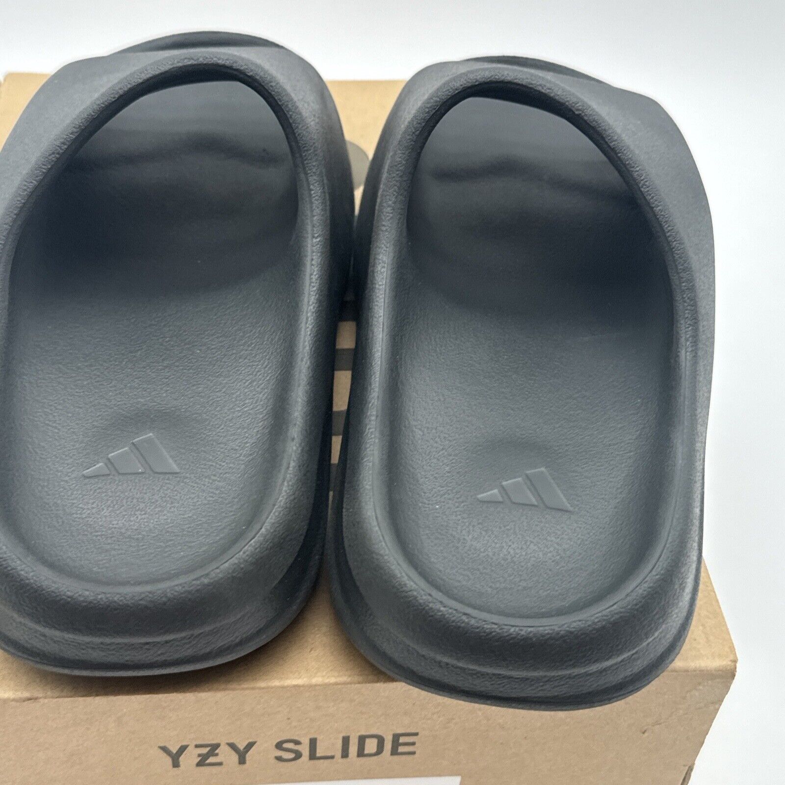 Size 9 - adidas Yeezy Slide Onyx 2022 Black Foamy Kanye Comfy Boys Winter Vibe