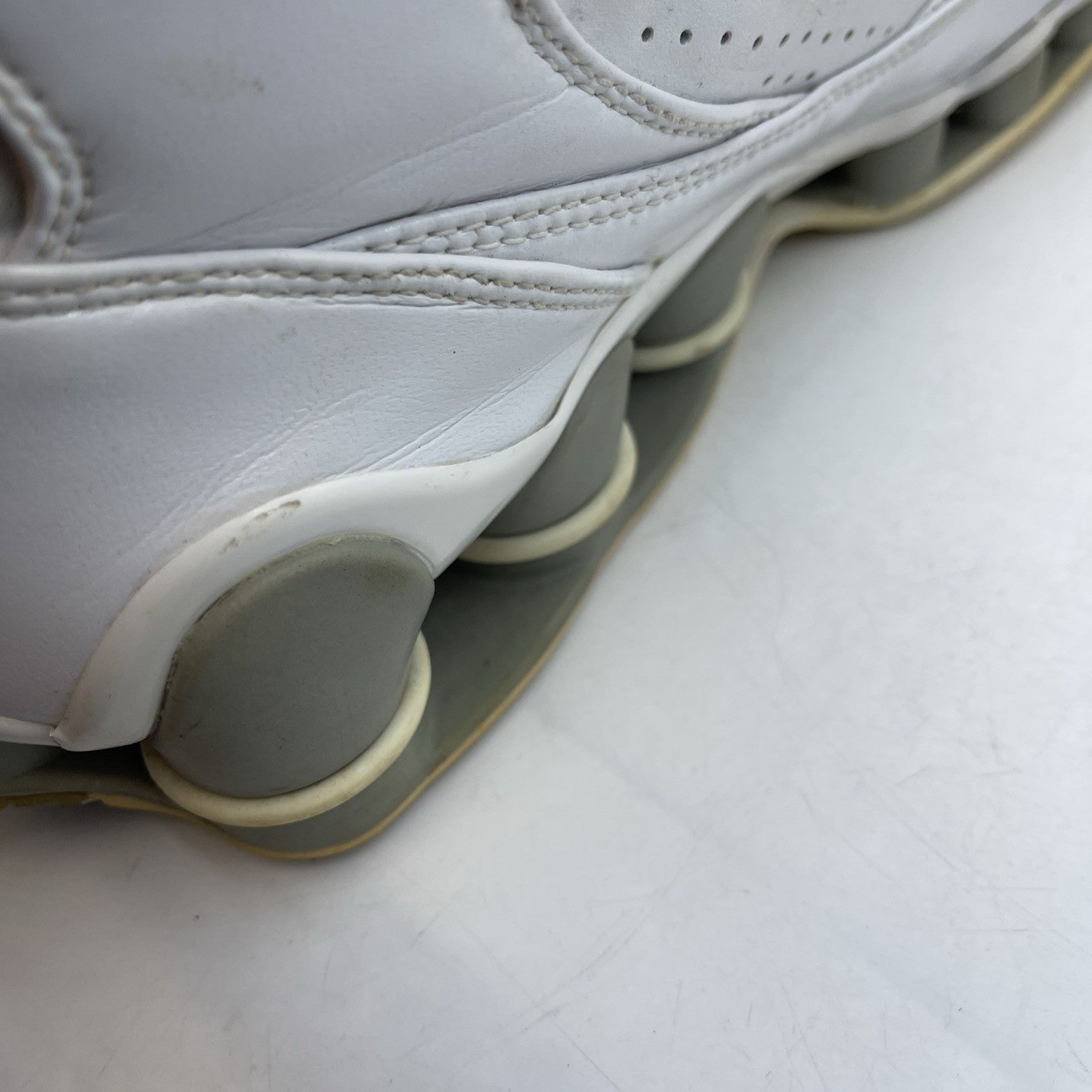Size 13 -2005 Nike Shox USP White Perforated Basketball Shoes (311738-102)