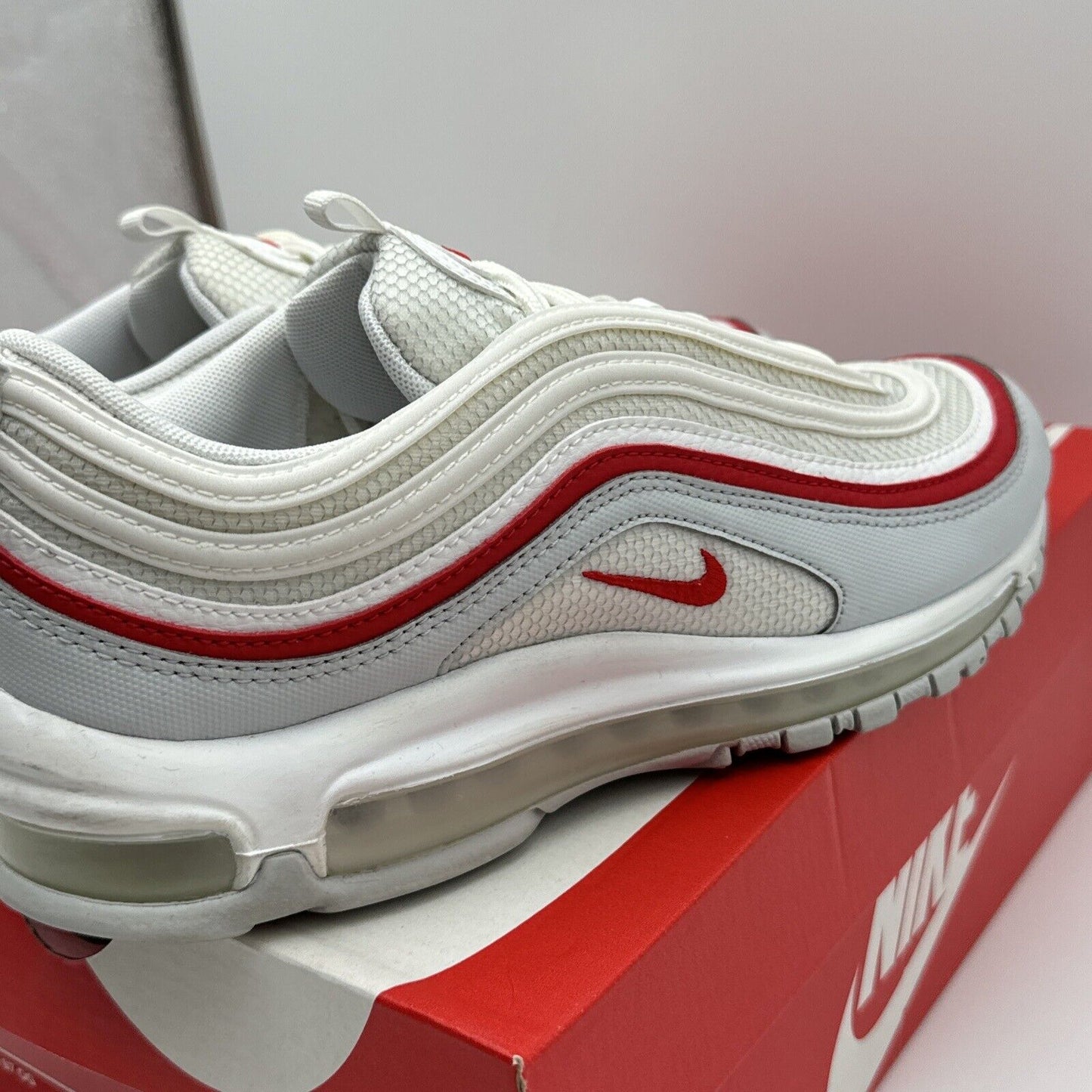 Nike Airmax 97 Mens Size 8.5 Red 2018 AR5531-002 Pure Platinum White Netting OG