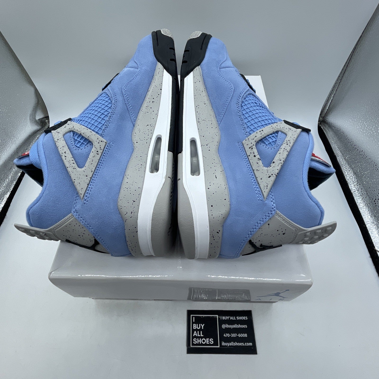 Size 10.5 - Air Jordan 4 Retro Mid University Blue (CT8527-400)