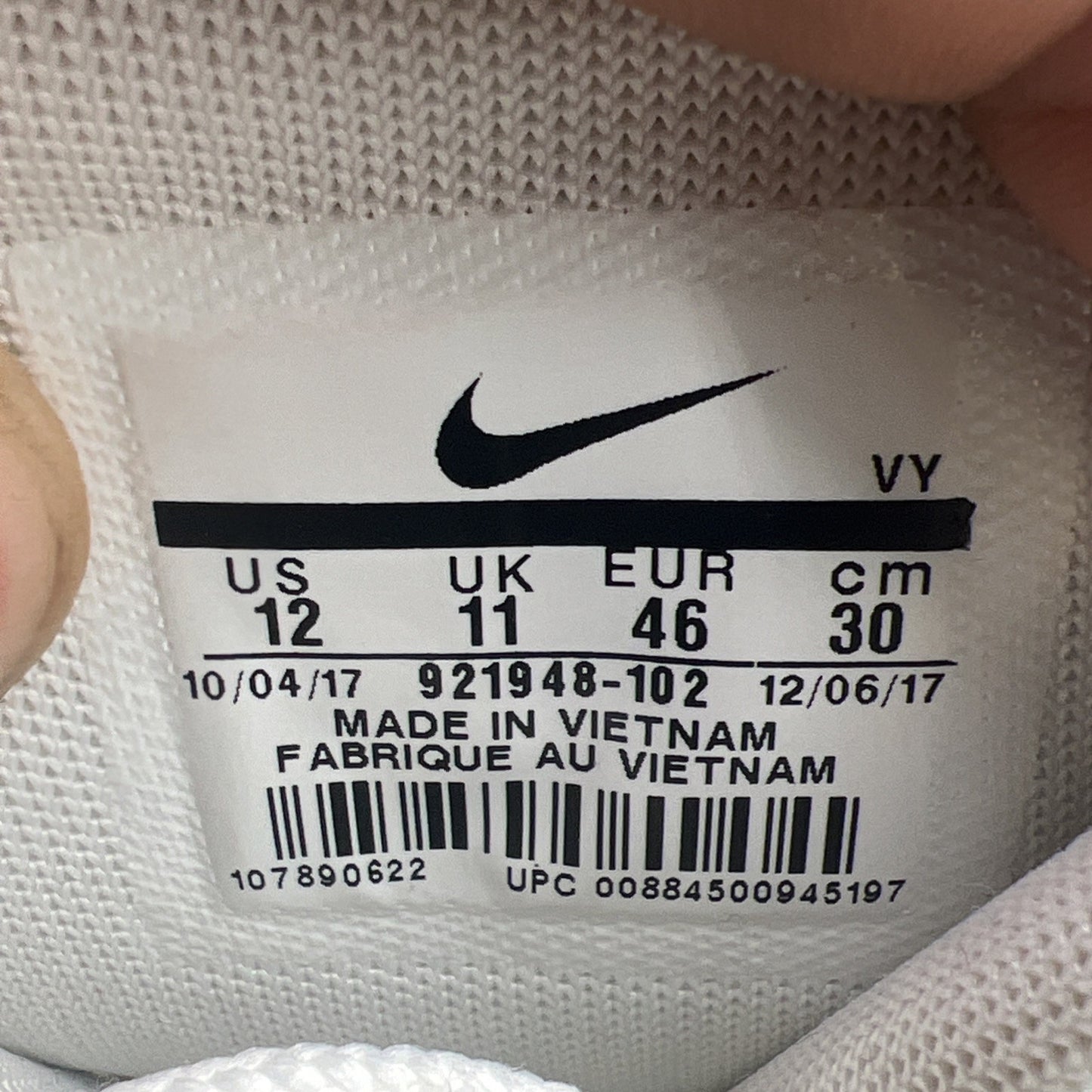 Size 12 - Nike Air More Uptempo White Varsity Red 2018 (921948-102)