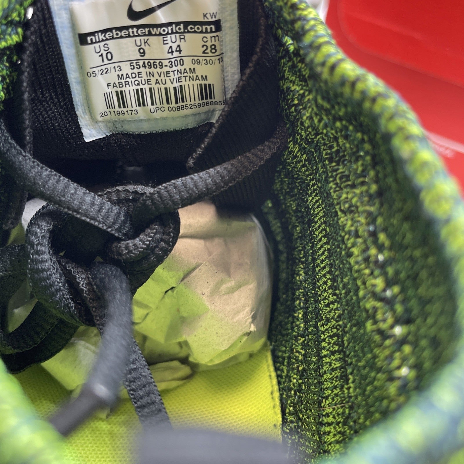Size 10 - Nike Lunar Flyknit Chukka Green (554969-300)