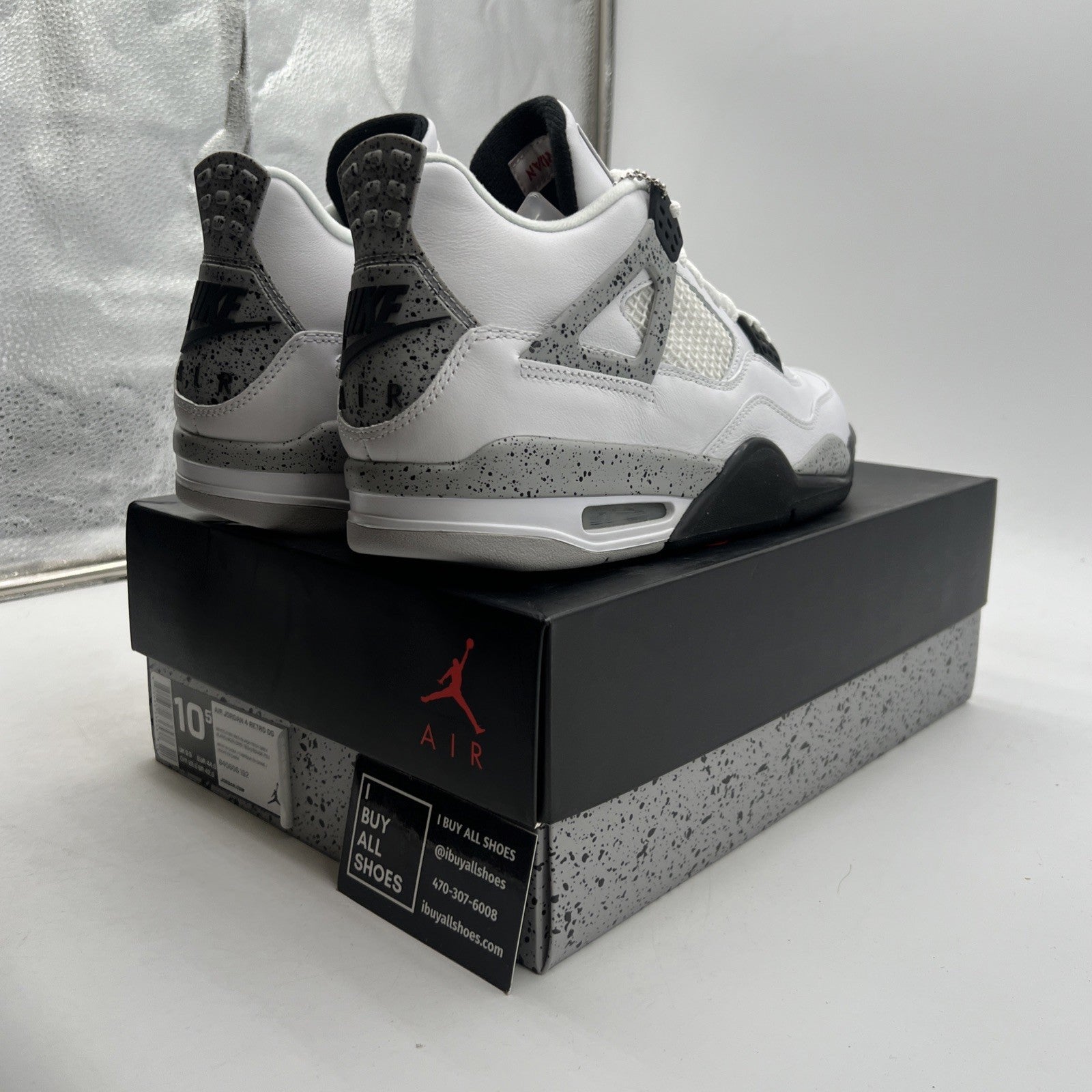 Size 10.5 - Air Jordan 4 Retro OG Mid White Cement (840606-192)