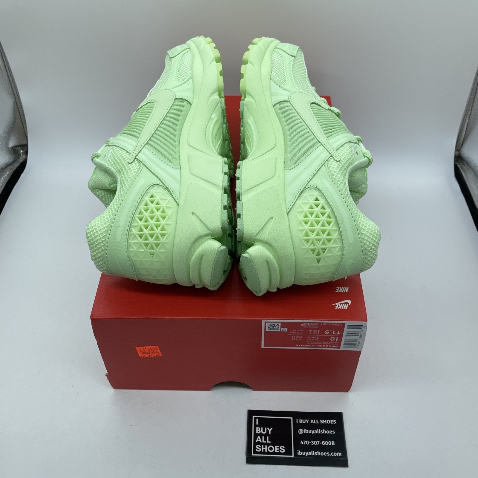 Size 10 - Nike Air Zoom Vomero 5 Vapor Green Suede Leather (HF5493-301)