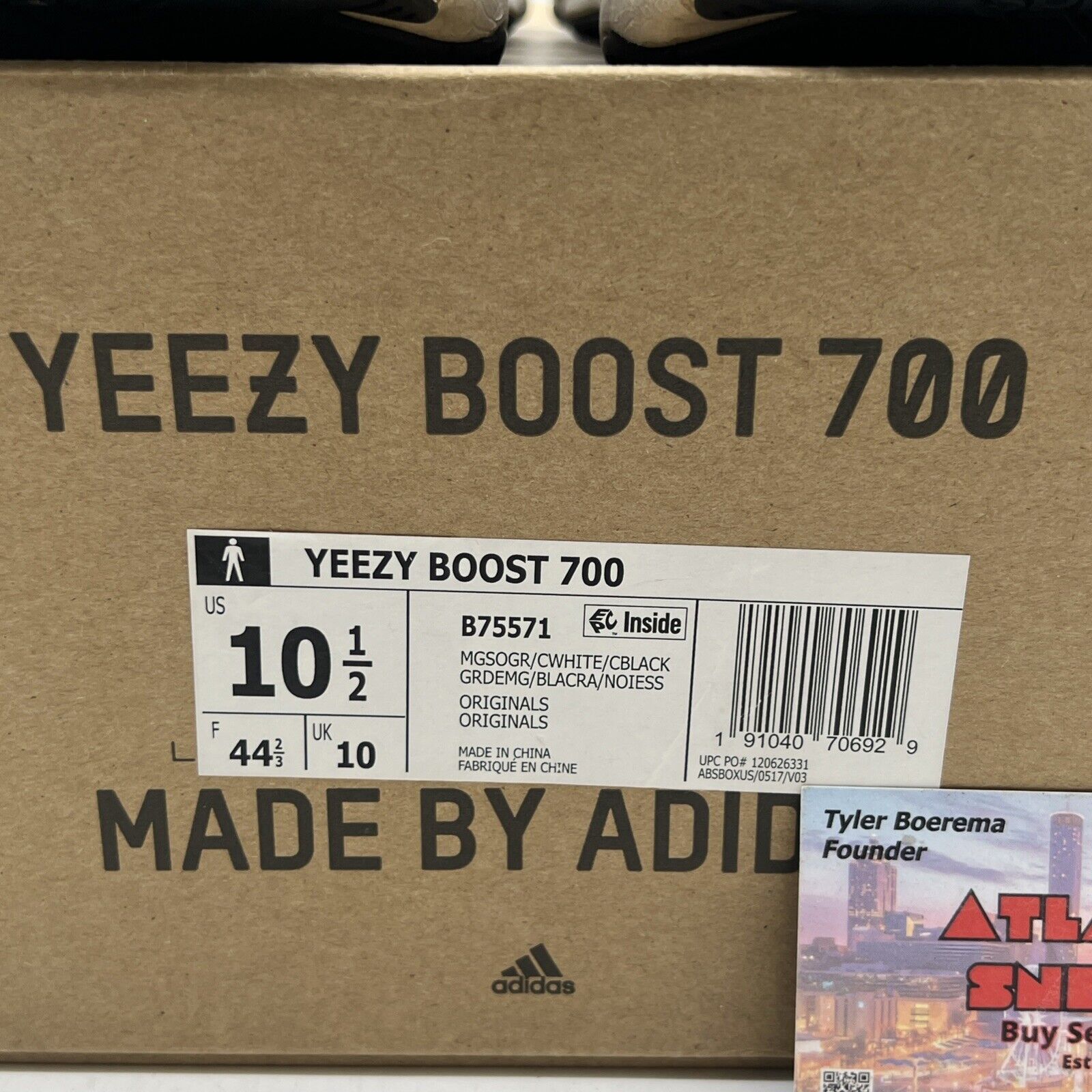 Size 10.5 - adidas Yeezy Boost 700 Low Wave Runner (B75571)
