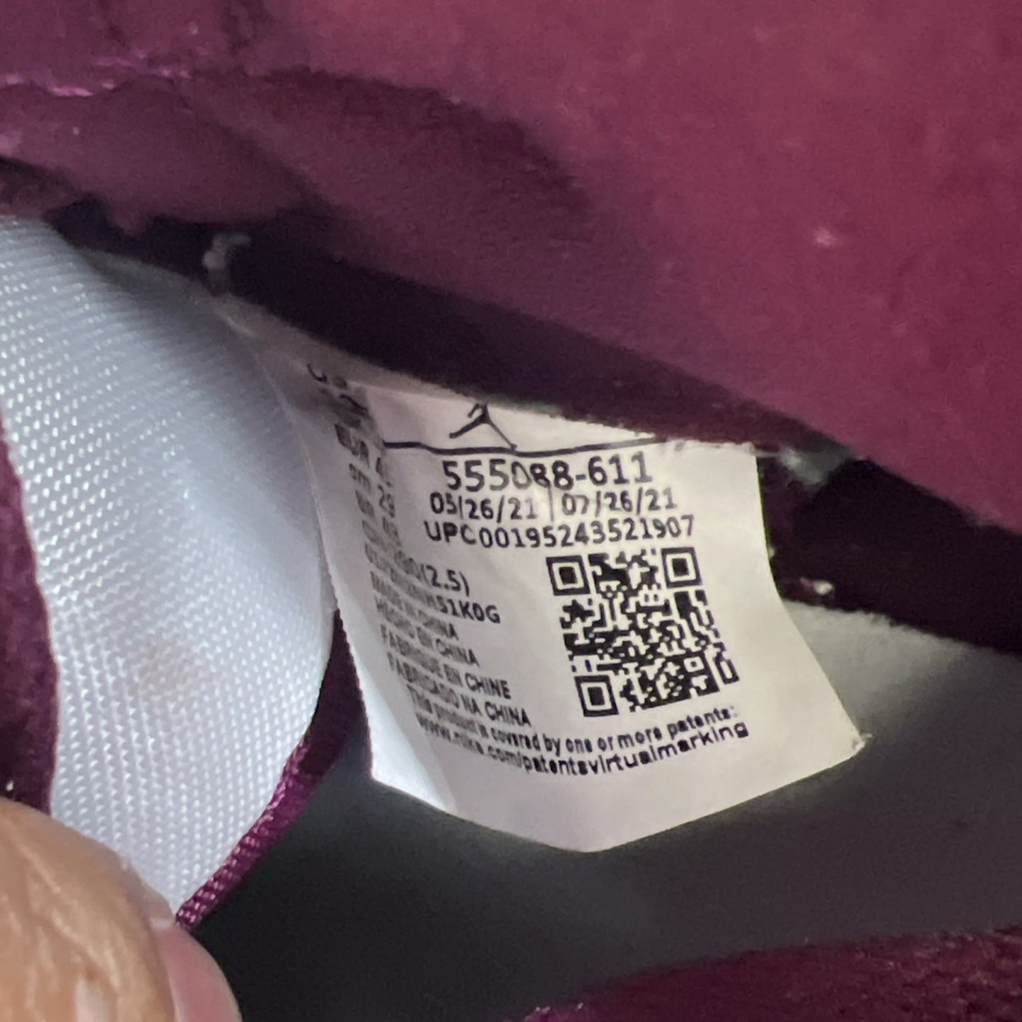Size 11 - Air Jordan 1 Retro High OG Bordeaux (555088-611)