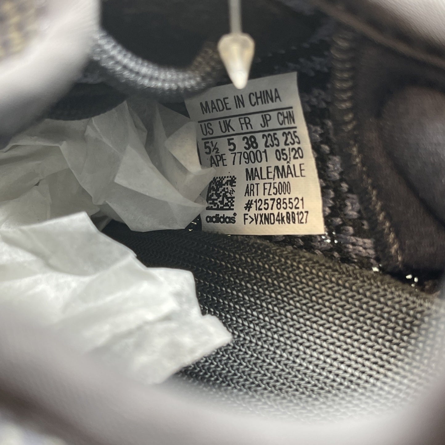 Size 5.5 - adidas Yeezy Boost 350 V2 Low Carbon Suede (FZ5000)