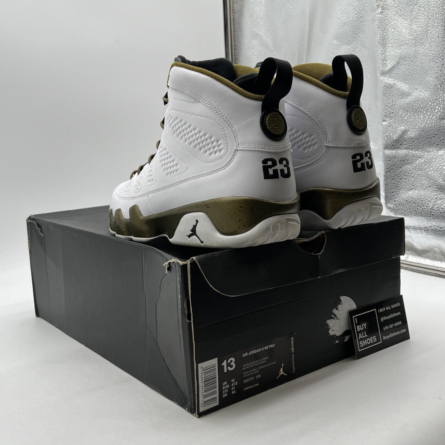 Size 13 - Air Jordan 9 Retro Statue (302370-109)