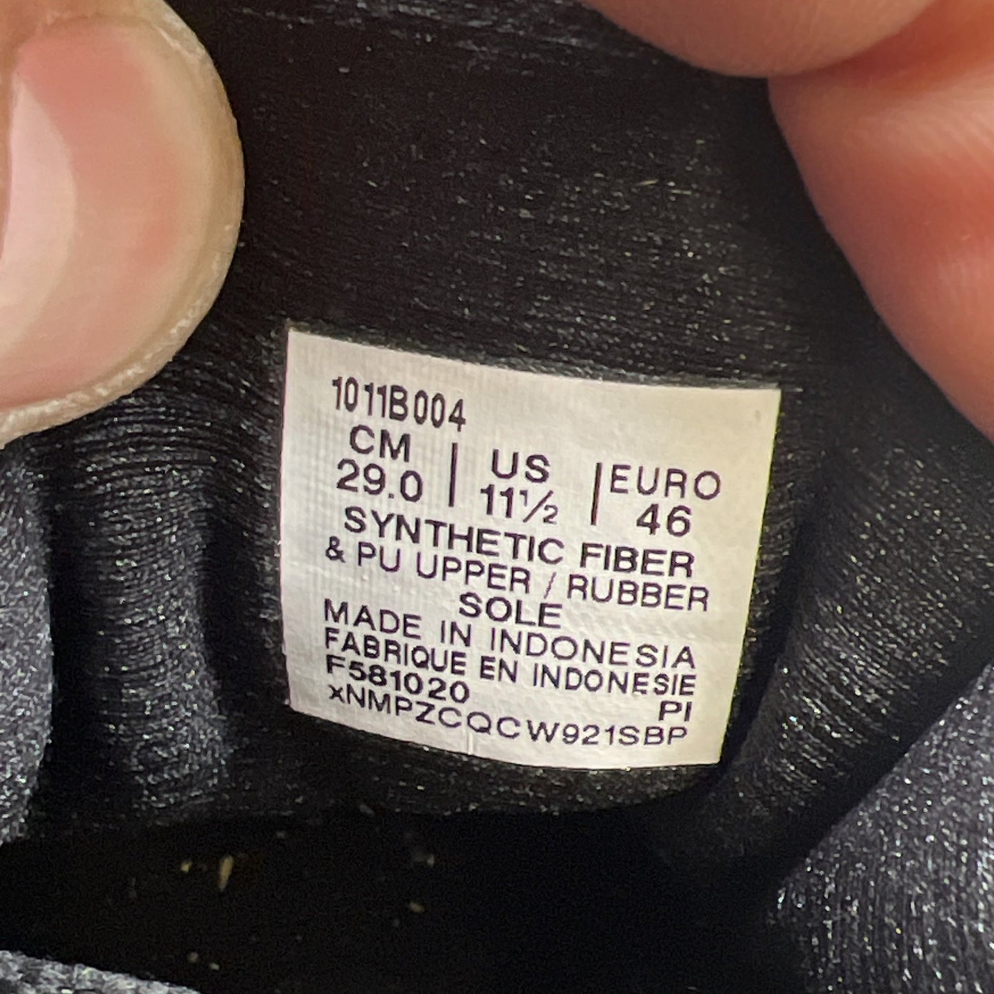 Size 11.5 - Asics Gel Nimbus 23 Black White (1011B004-001)