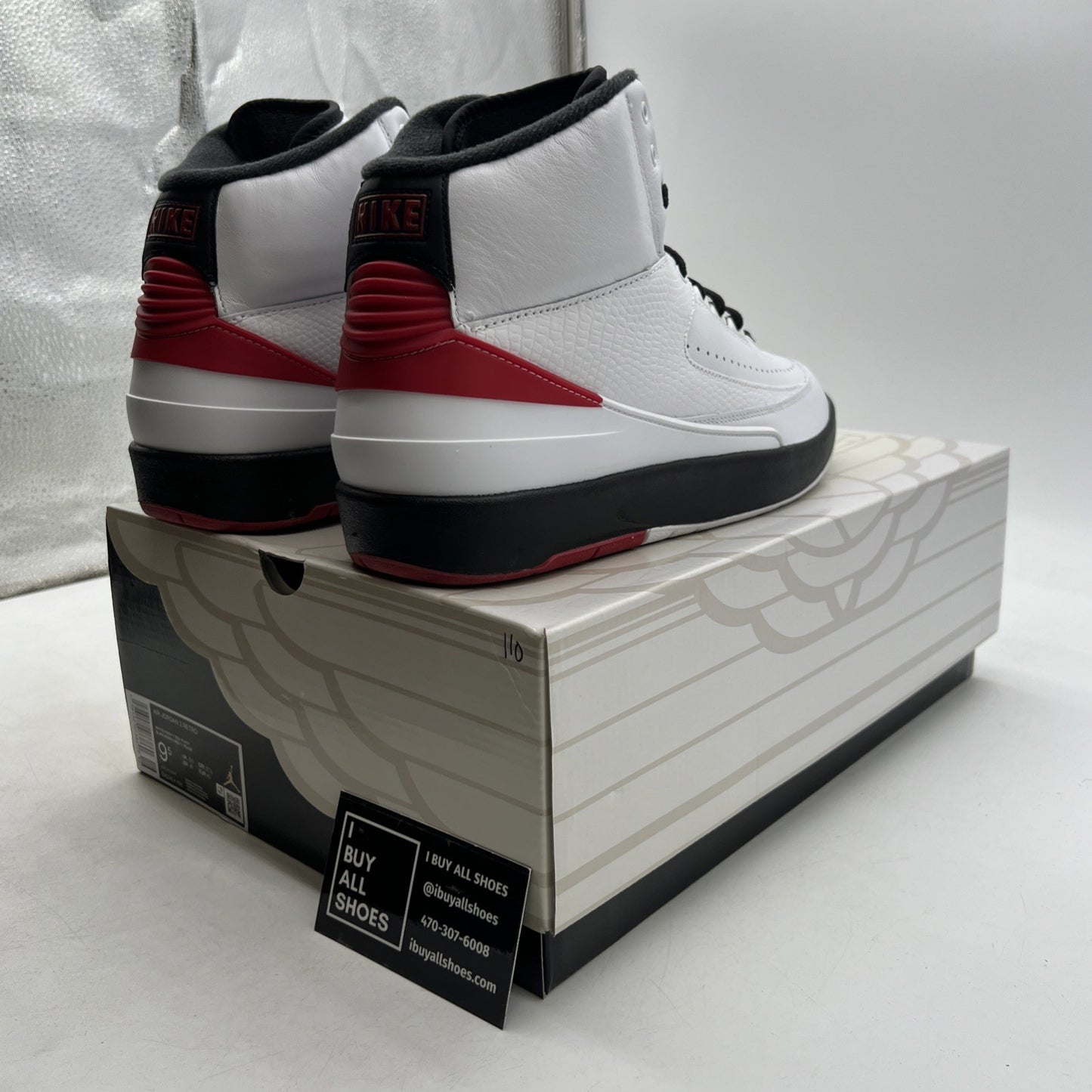 Size 9.5 - Air Jordan 2 Retro Mid Chicago (DX2454-106)