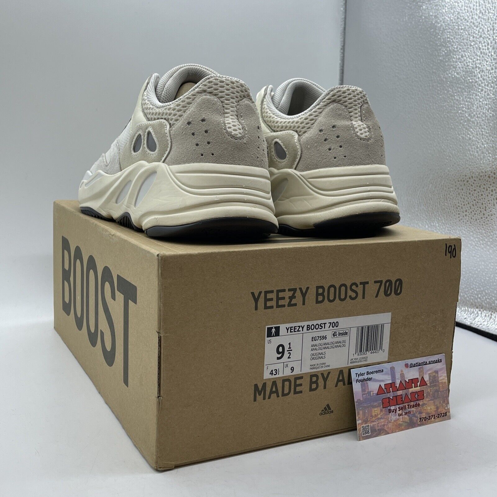 Size 9.5 - adidas Yeezy Boost 700 Low Analog (EG7596)