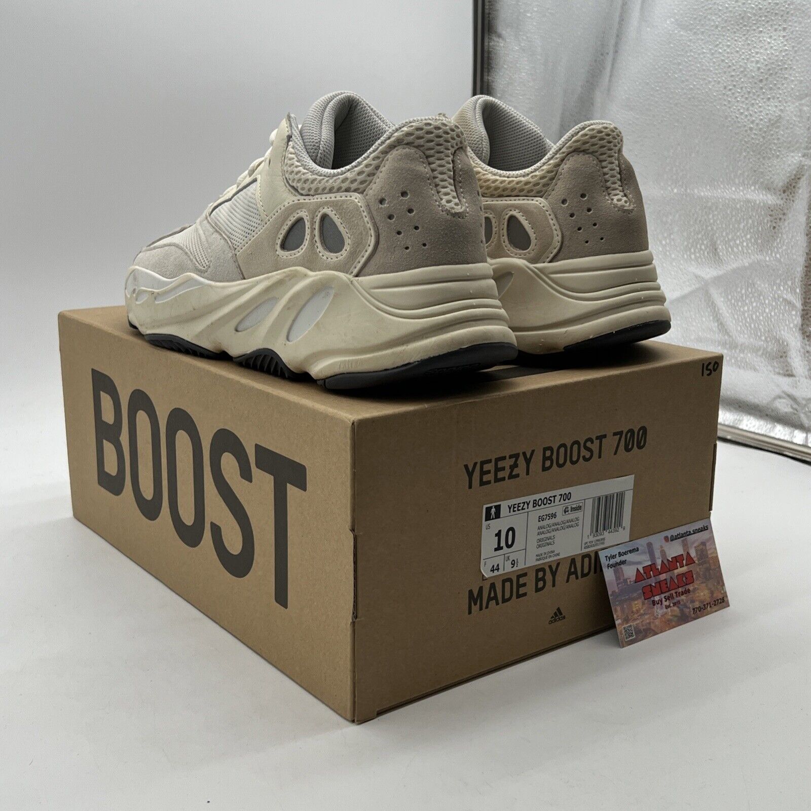 Size 10 - adidas Yeezy Boost 700 Low Analog (EG7596)