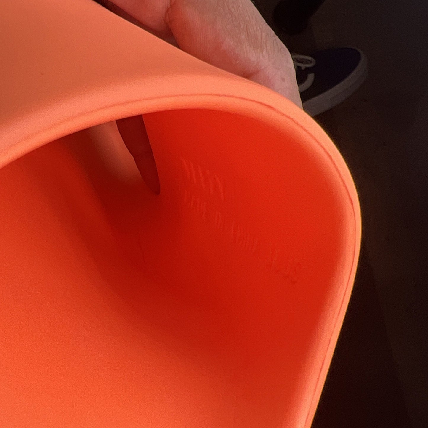 Size 10 - Yeezy Slide “Enflame Orange” (GZ0953)