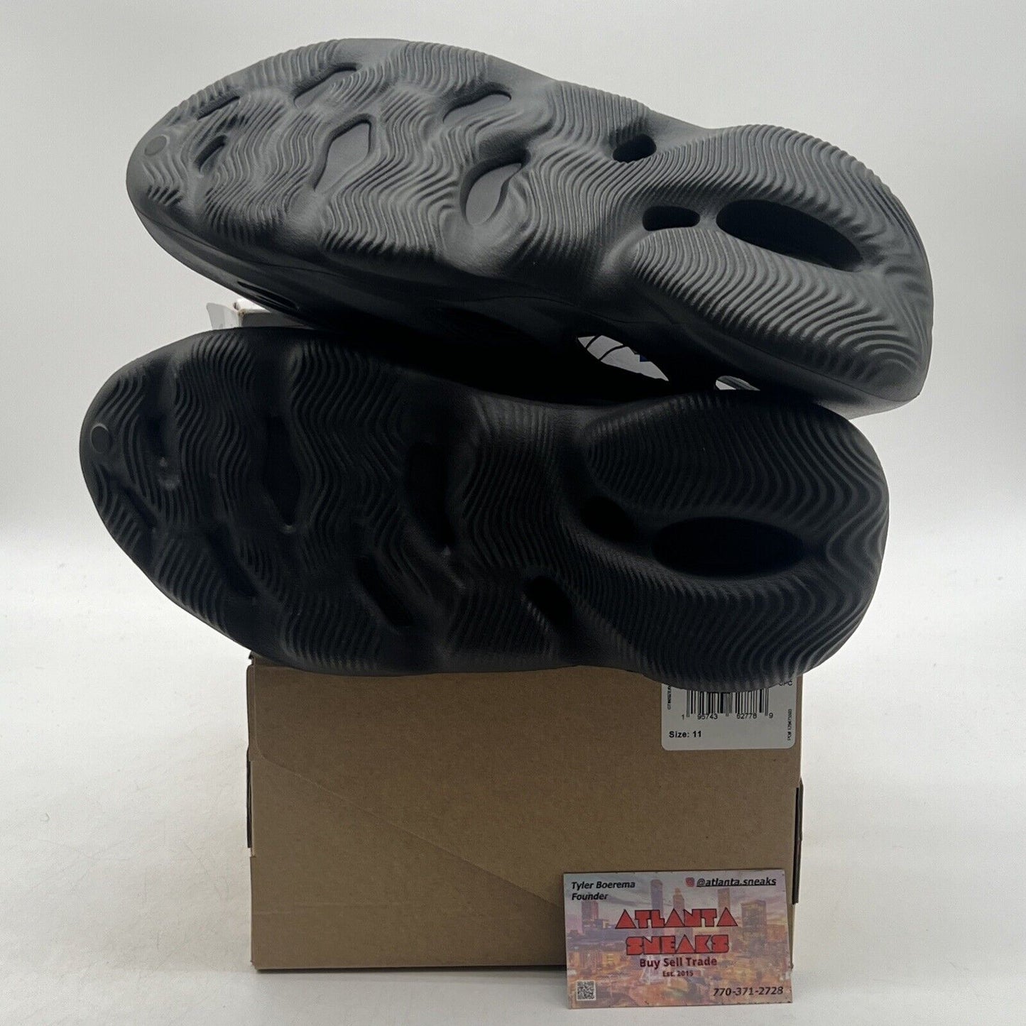Size 11 - adidas Yeezy Quantum Onyx (HP8739)