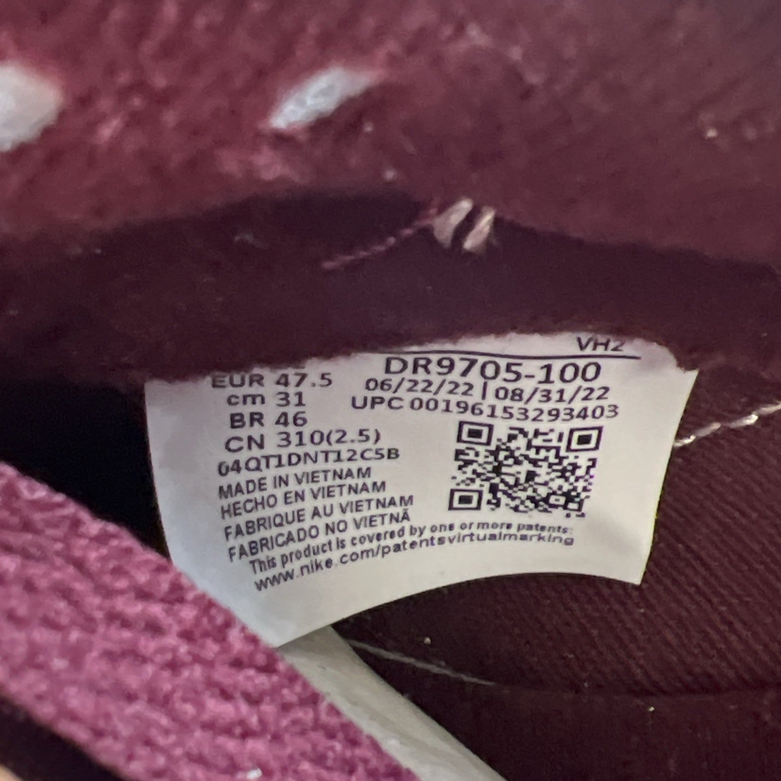Size 13 - Nike Dunk Low Premium Valentine's Day (DR9705-100)