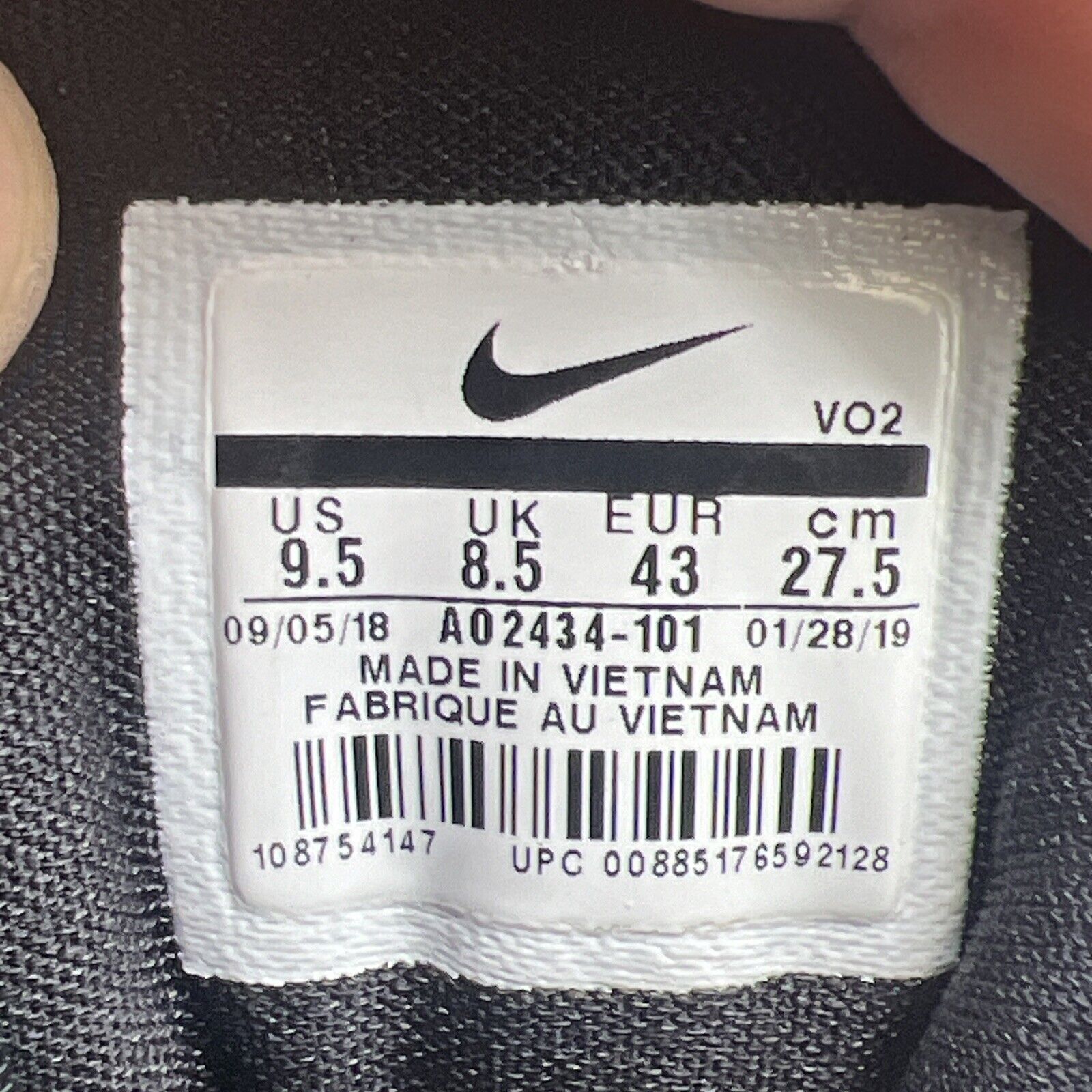 Size 9.5 - Nike Zoom LeBron 3 Retro QS 2019 Home Black White Red (AO2434-101)